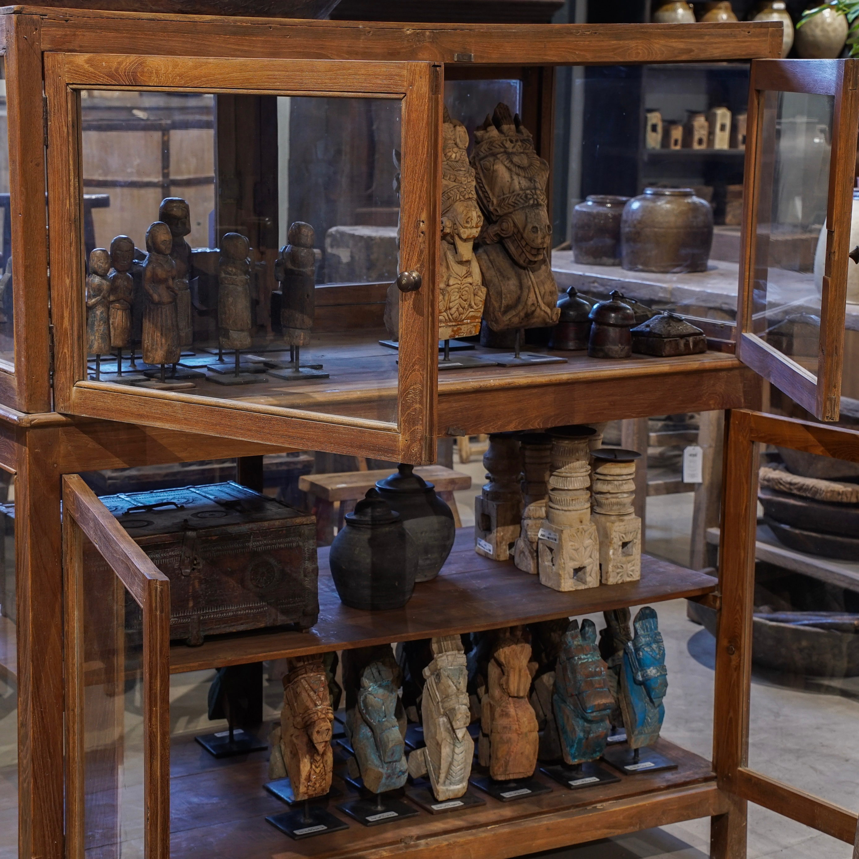 Mandawa - Vitrine indienne en teck