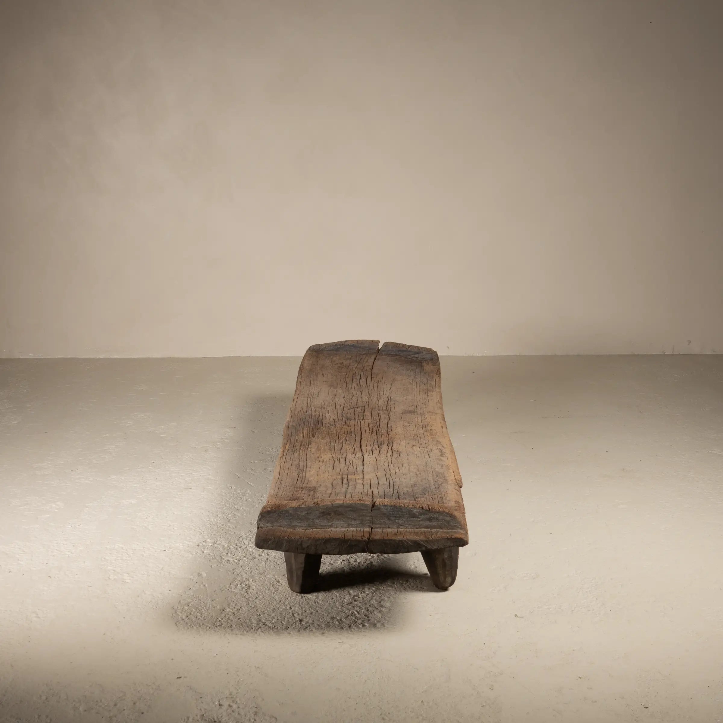 Angami - Authentique table Naga ancienne n°1