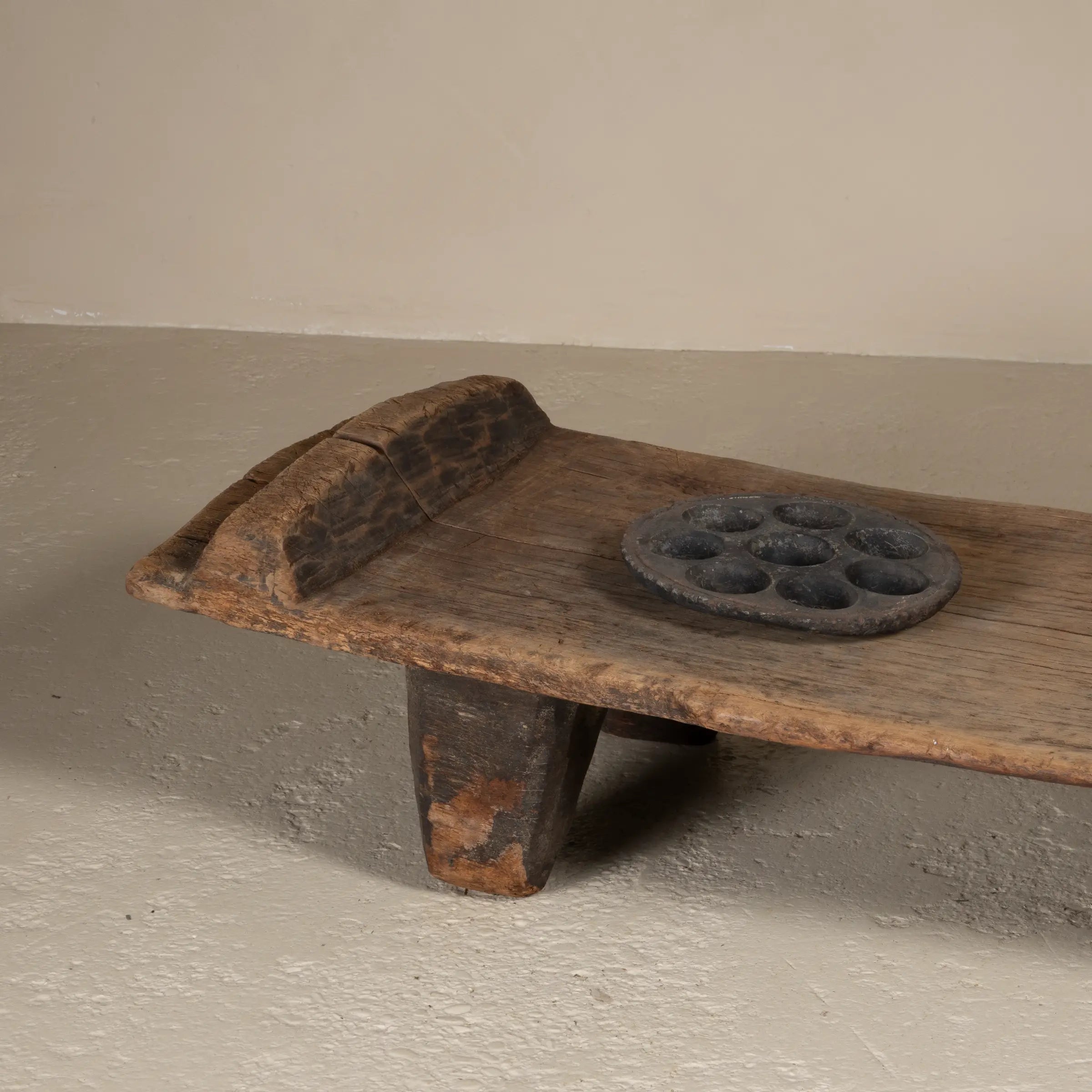 Angami - Authentique table Naga ancienne n°1
