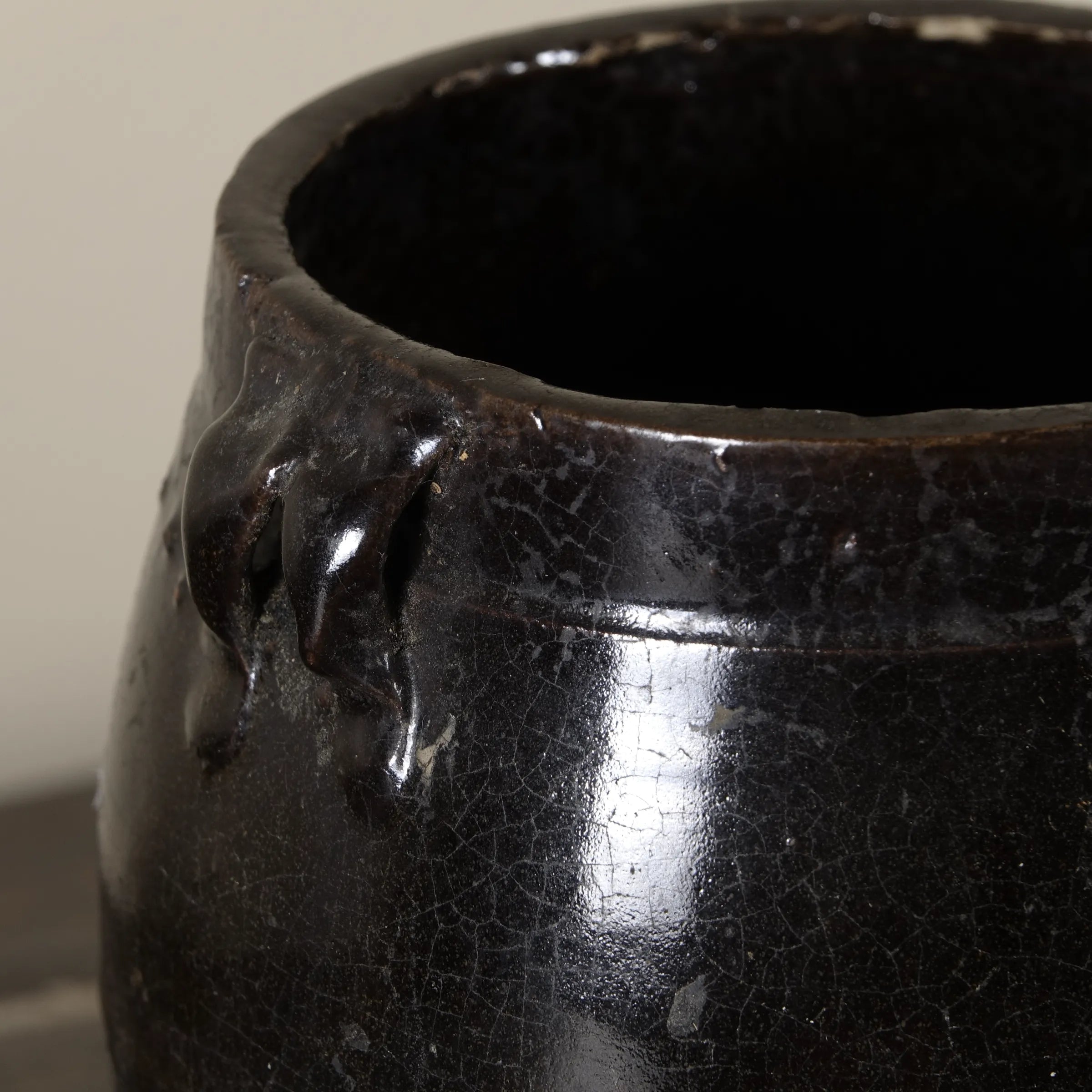 Hú - Pot à confit chinois émaillé noir n°1