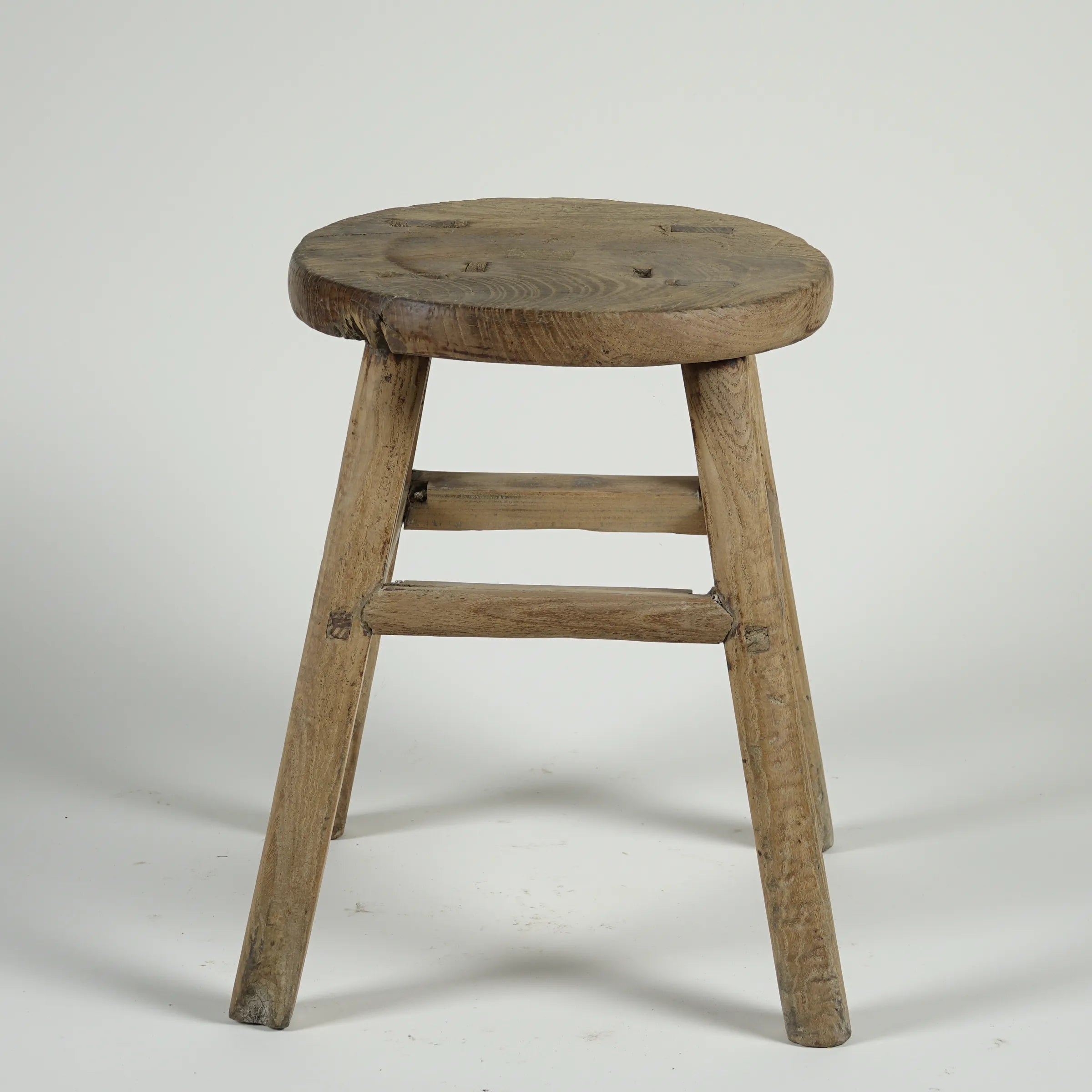 Gong - Tabouret ancien chinois en orme, assise ronde n°8
