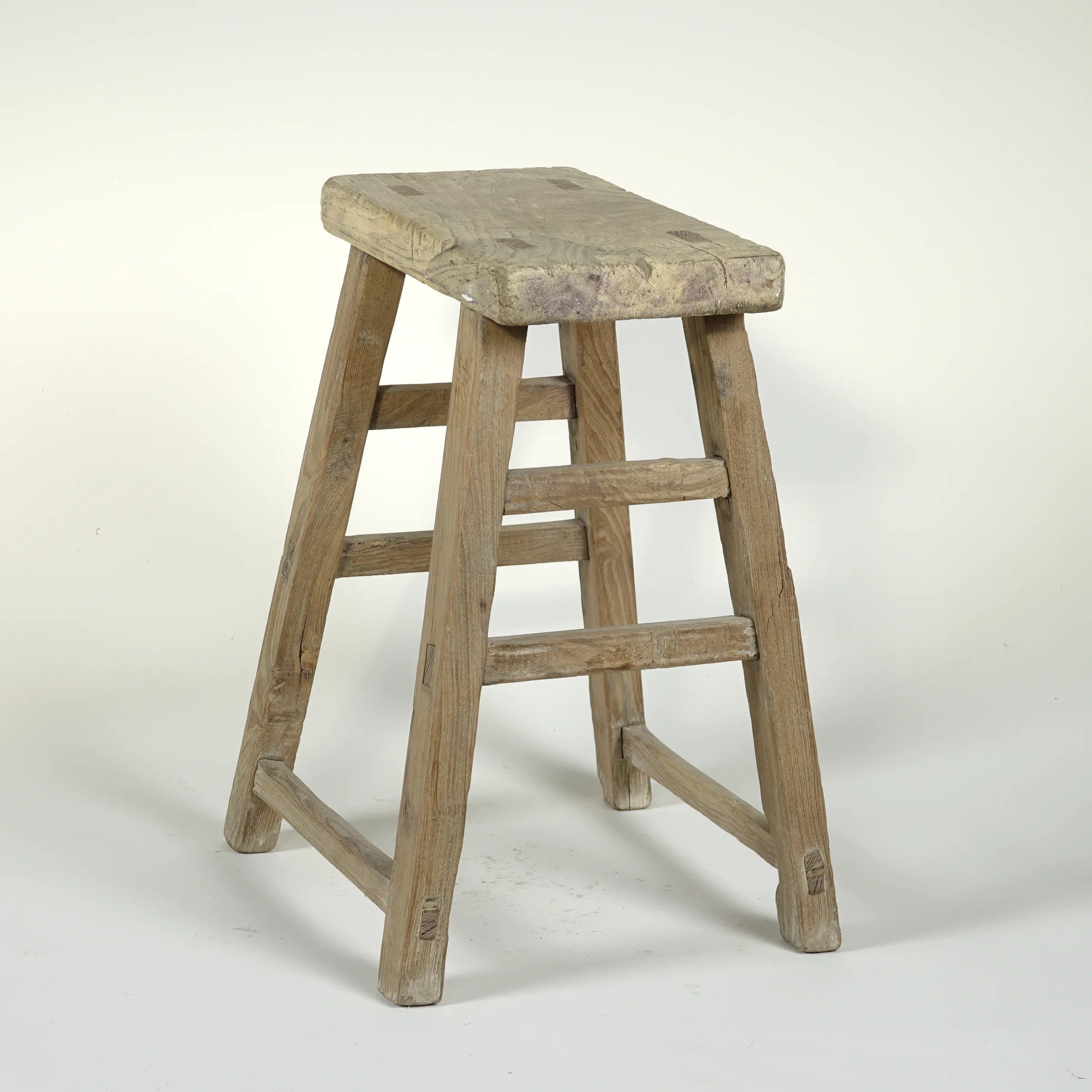 Zao - Tabouret rectangulaire en orme ancien n°5
