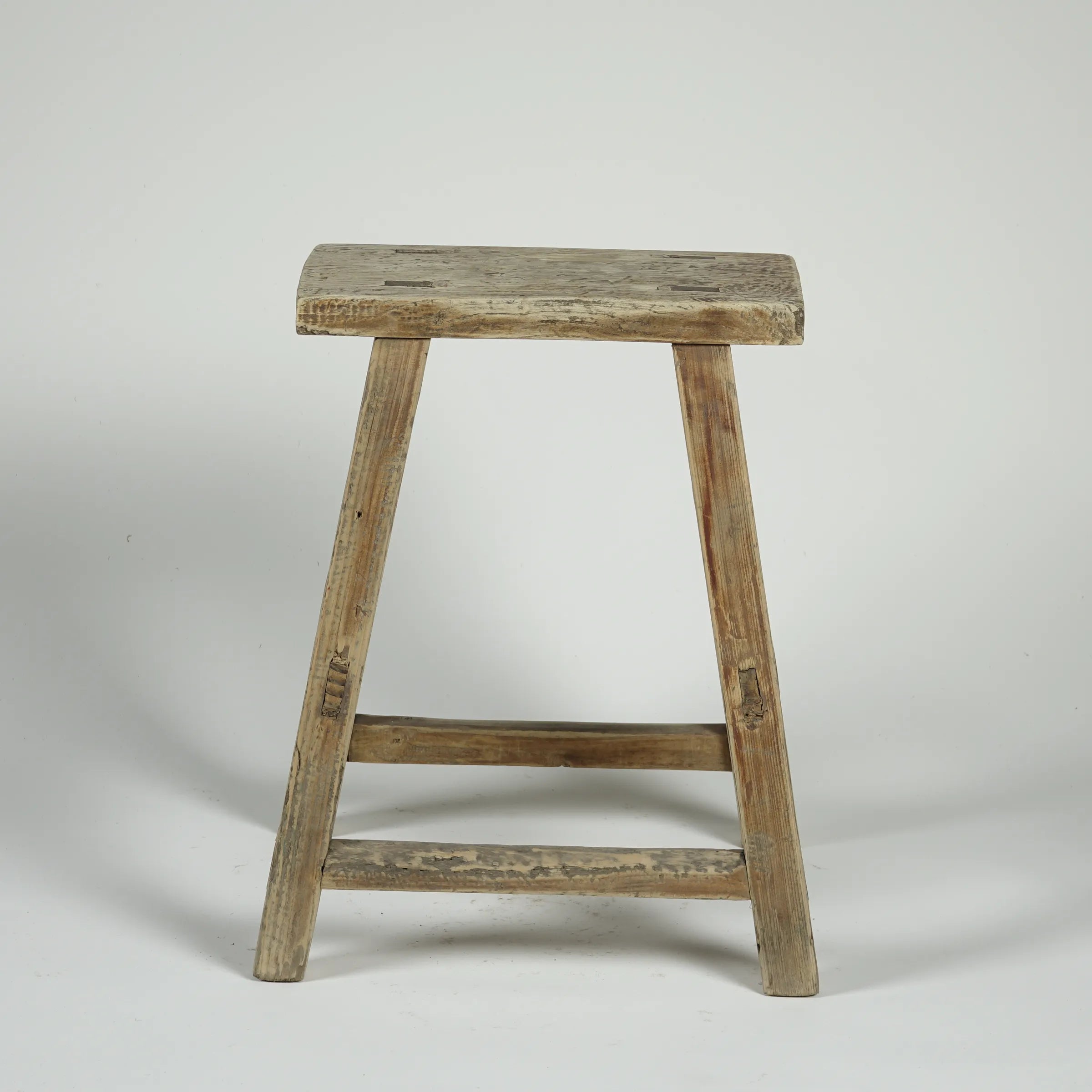 Zao - Tabouret rectangulaire en orme ancien n°6