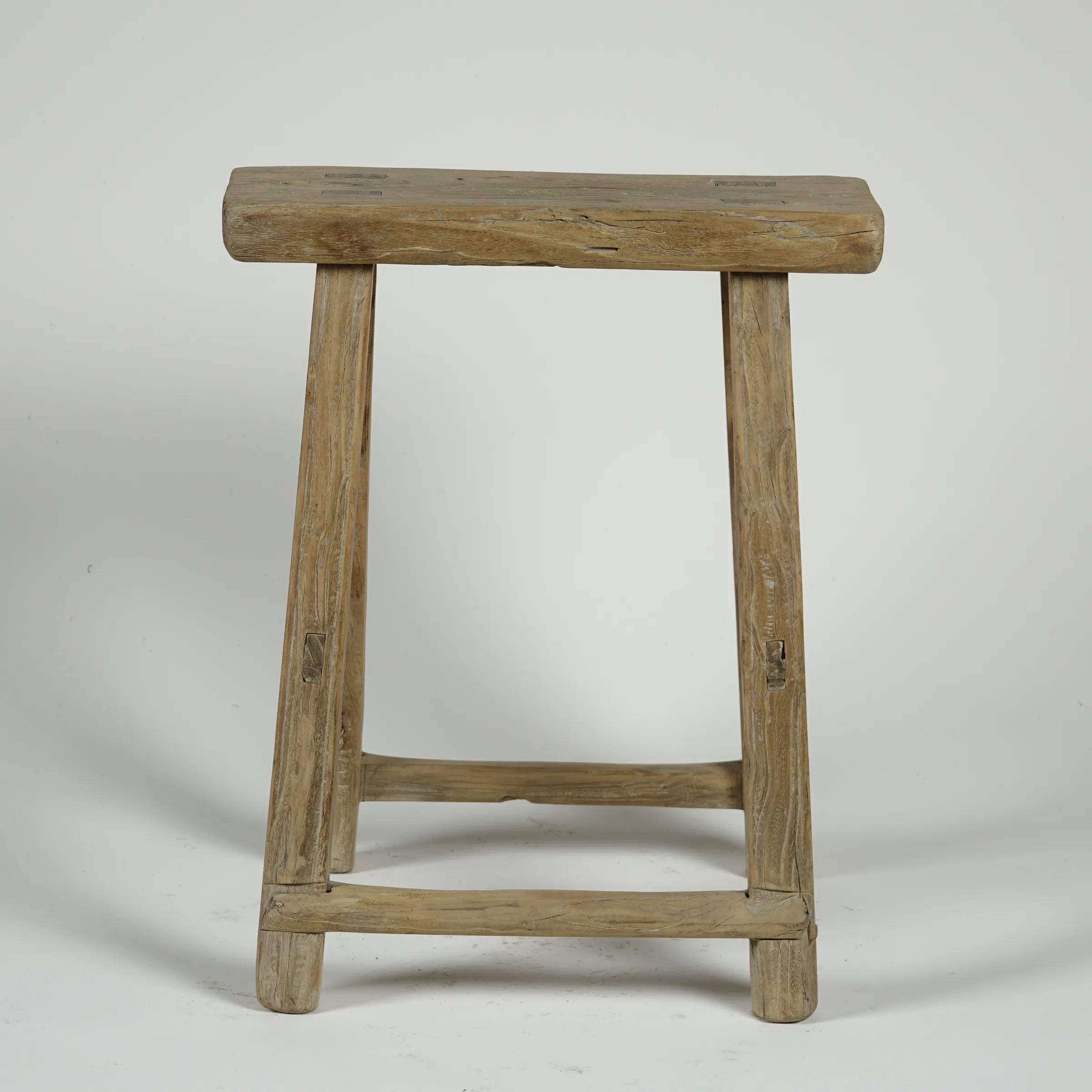 Zao - Tabouret rectangulaire en orme ancien n°8