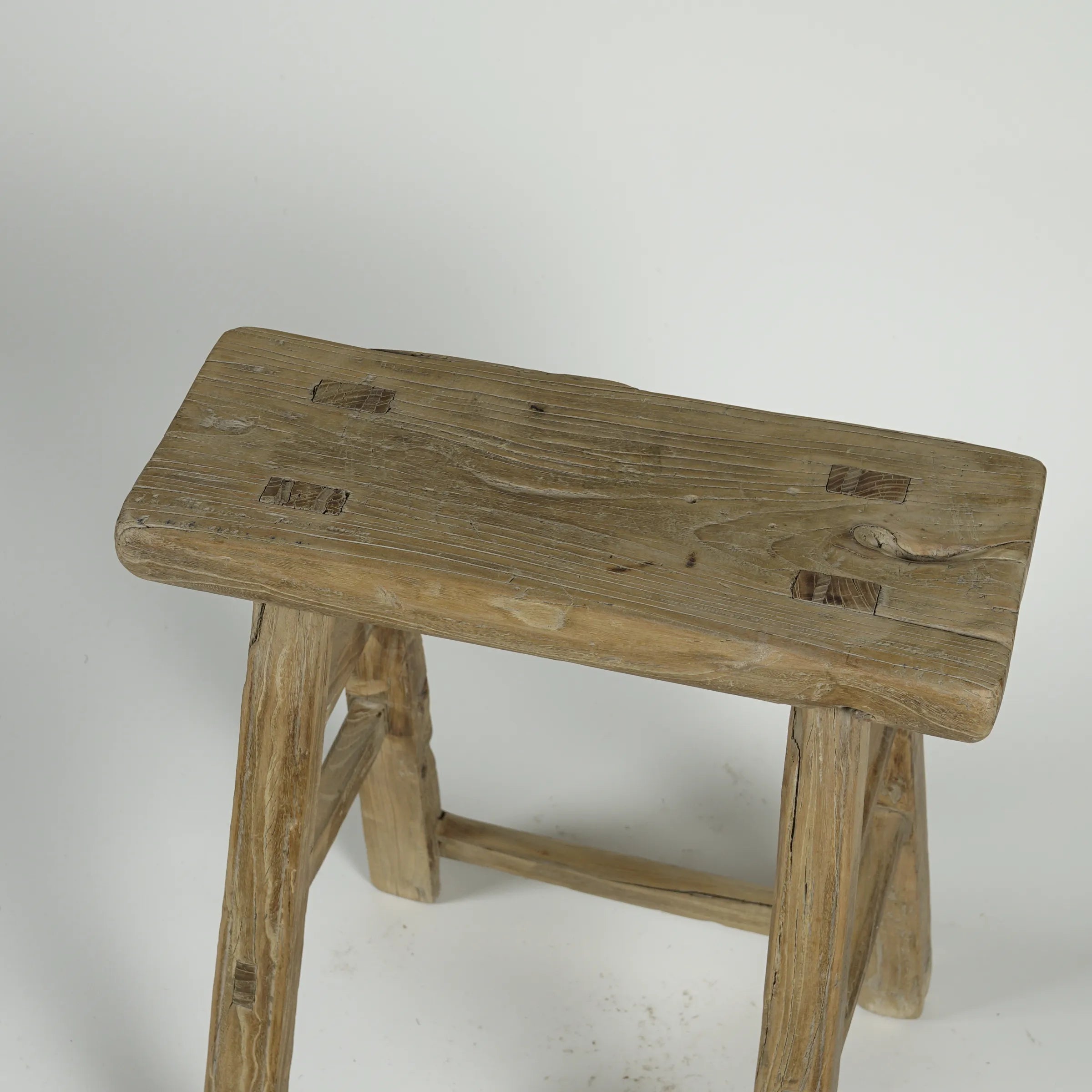 Zao - Tabouret rectangulaire en orme ancien n°8