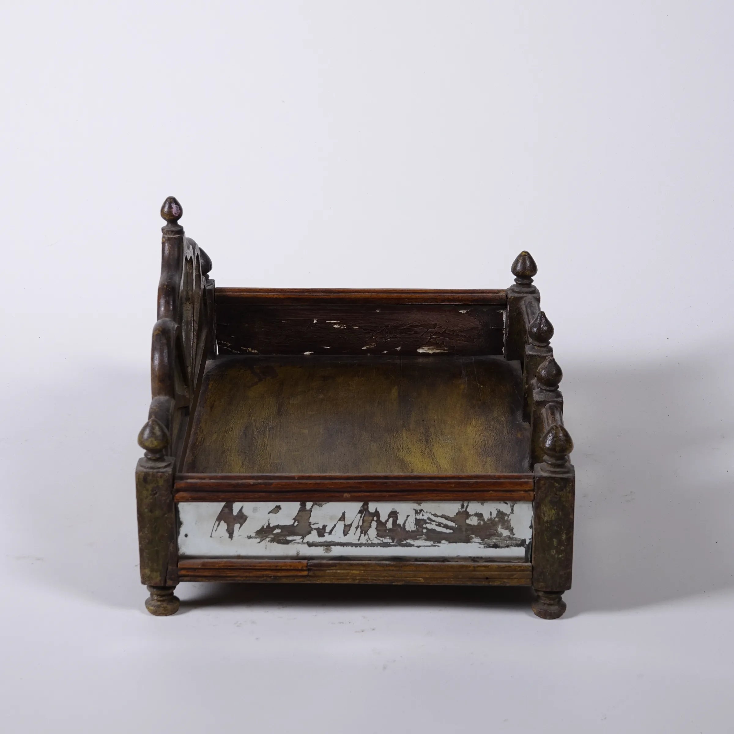 Kalasa - Autel indien en bois et miroirs n°10