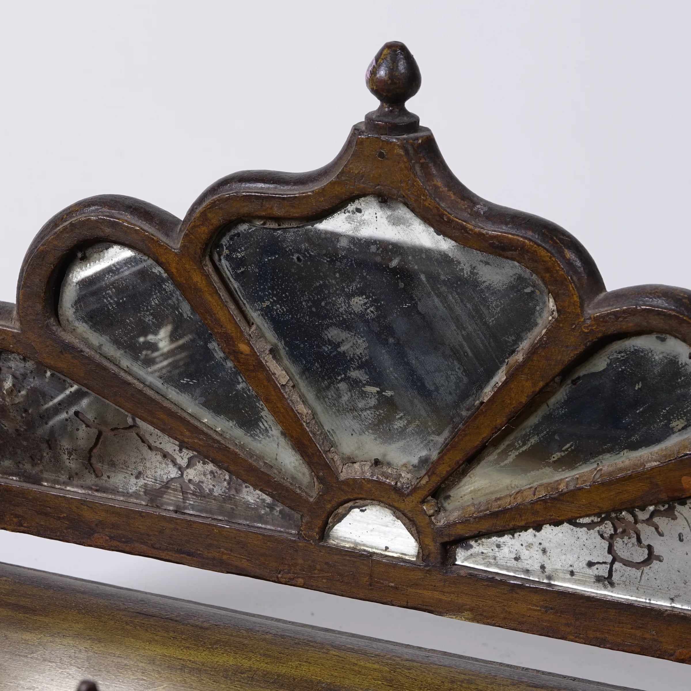 Kalasa - Autel indien en bois et miroirs n°10