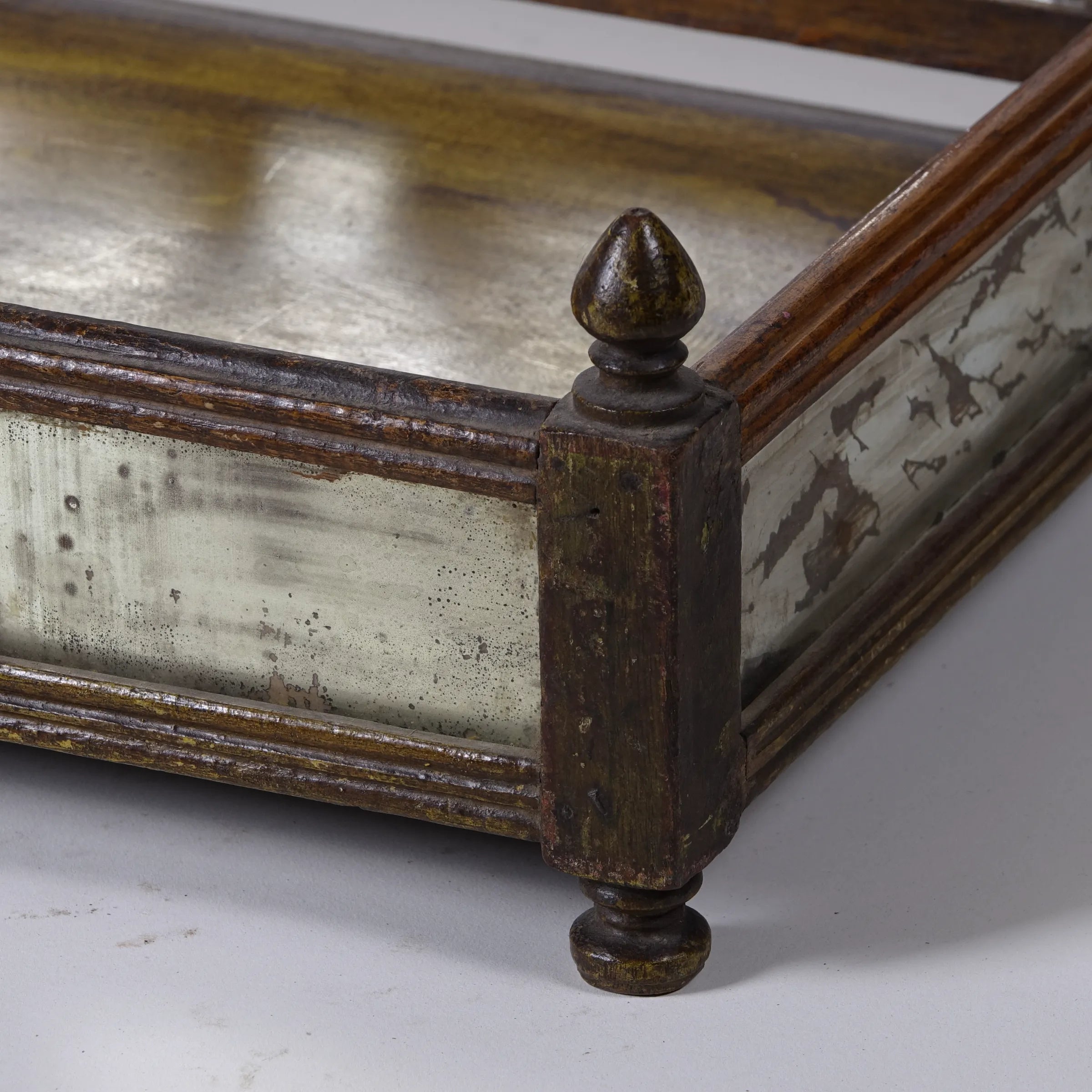 Kalasa - Autel indien en bois et miroirs n°10