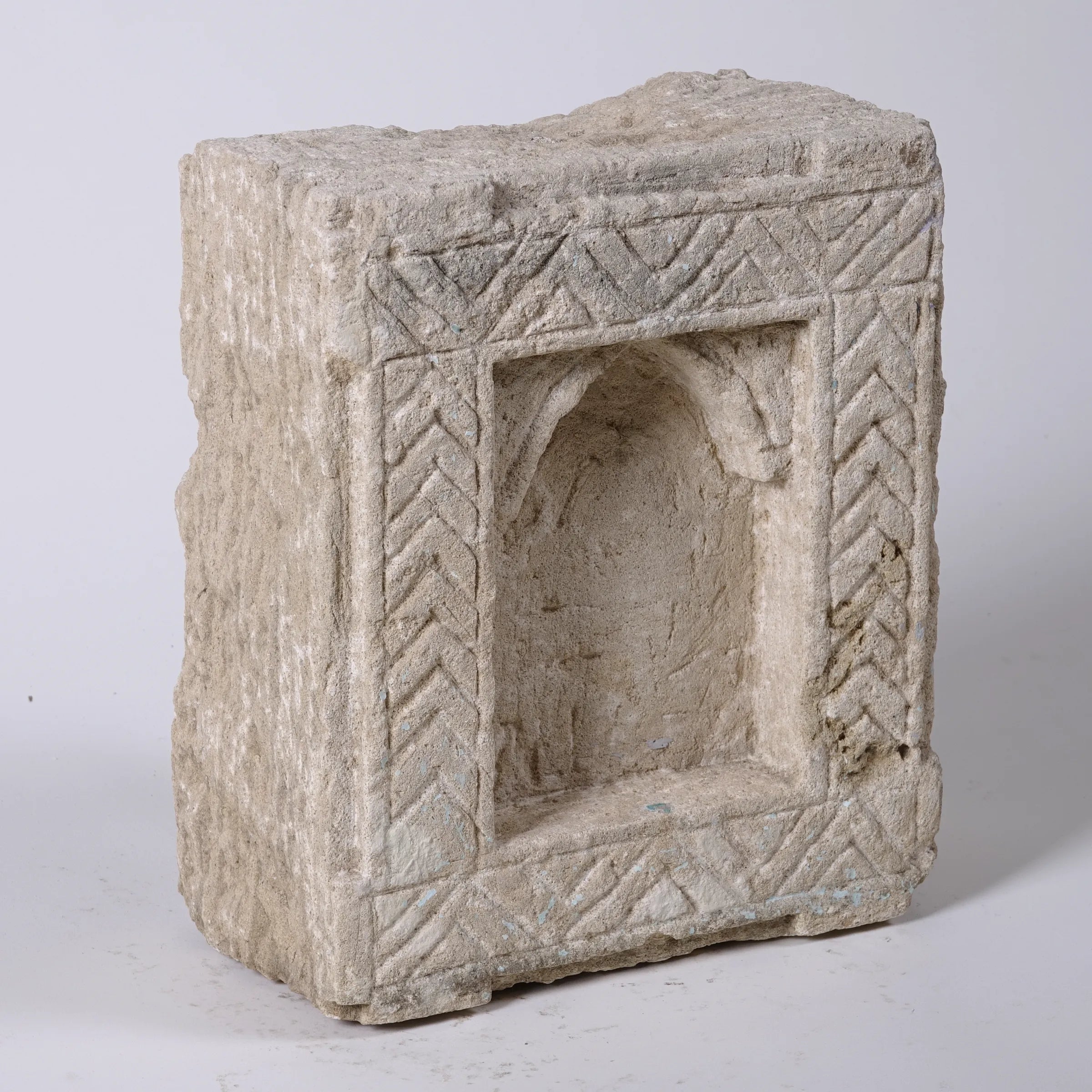 Aala - Alcove en pierre n°3