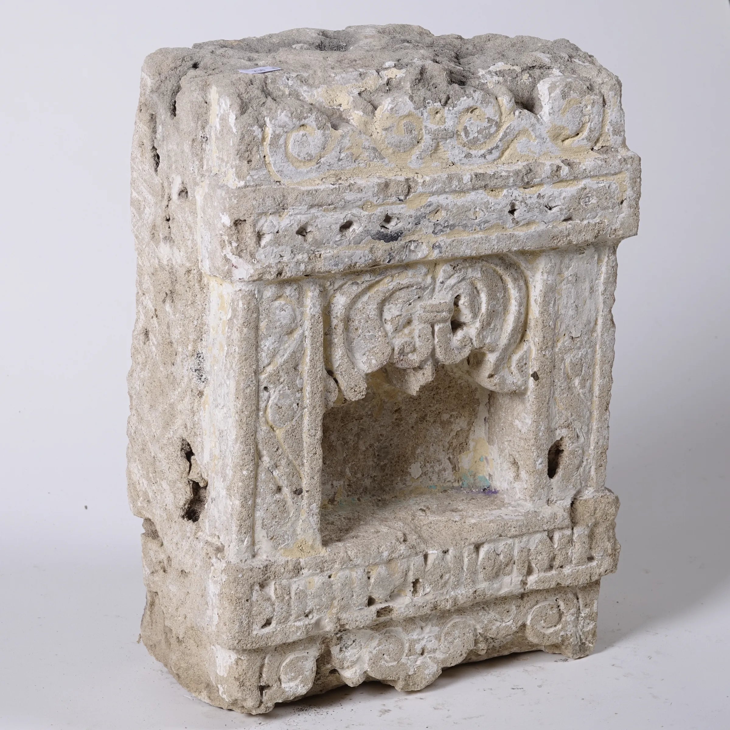 Aala - Alcove en pierre n°4