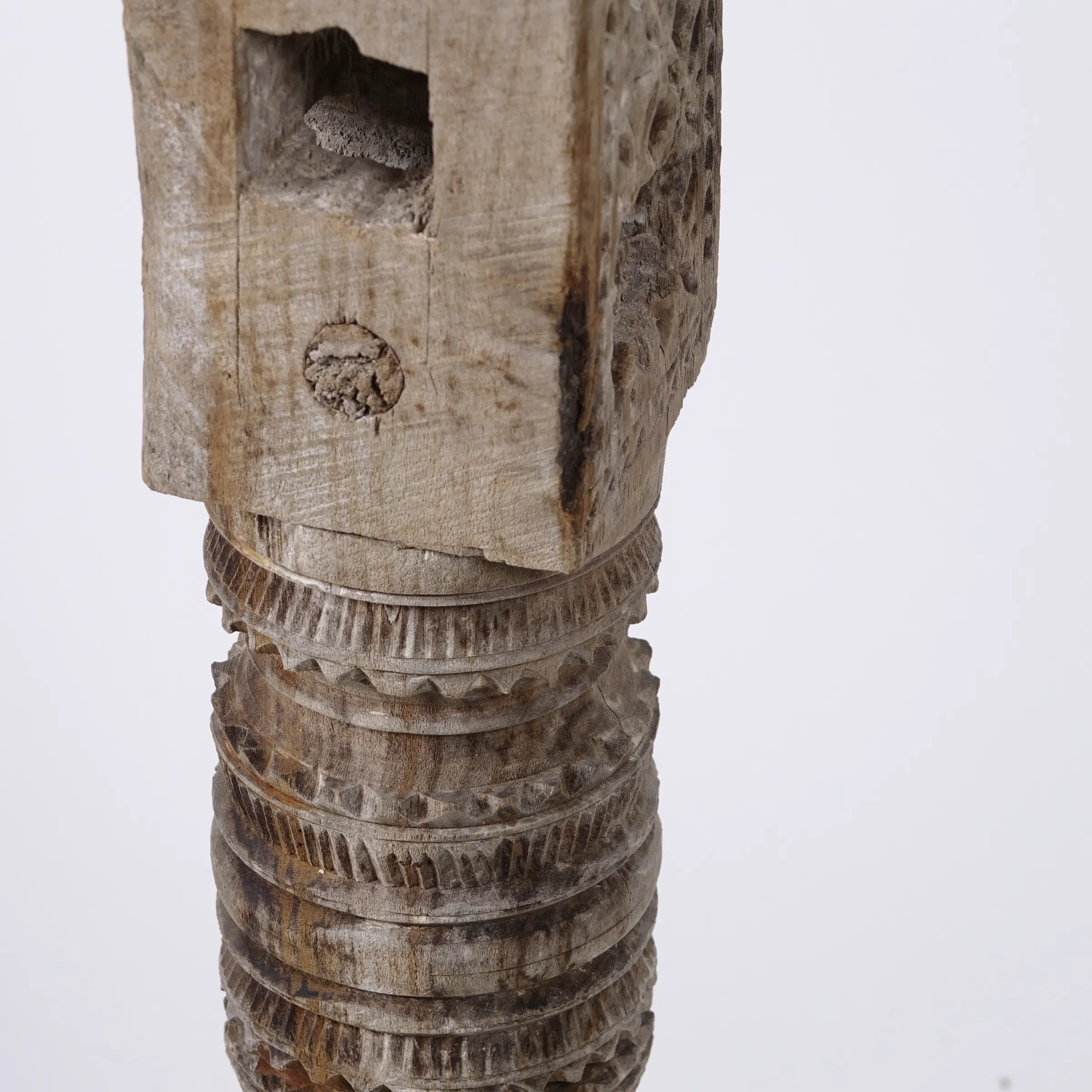 Rajvansh - Bougeoir en bois n°2