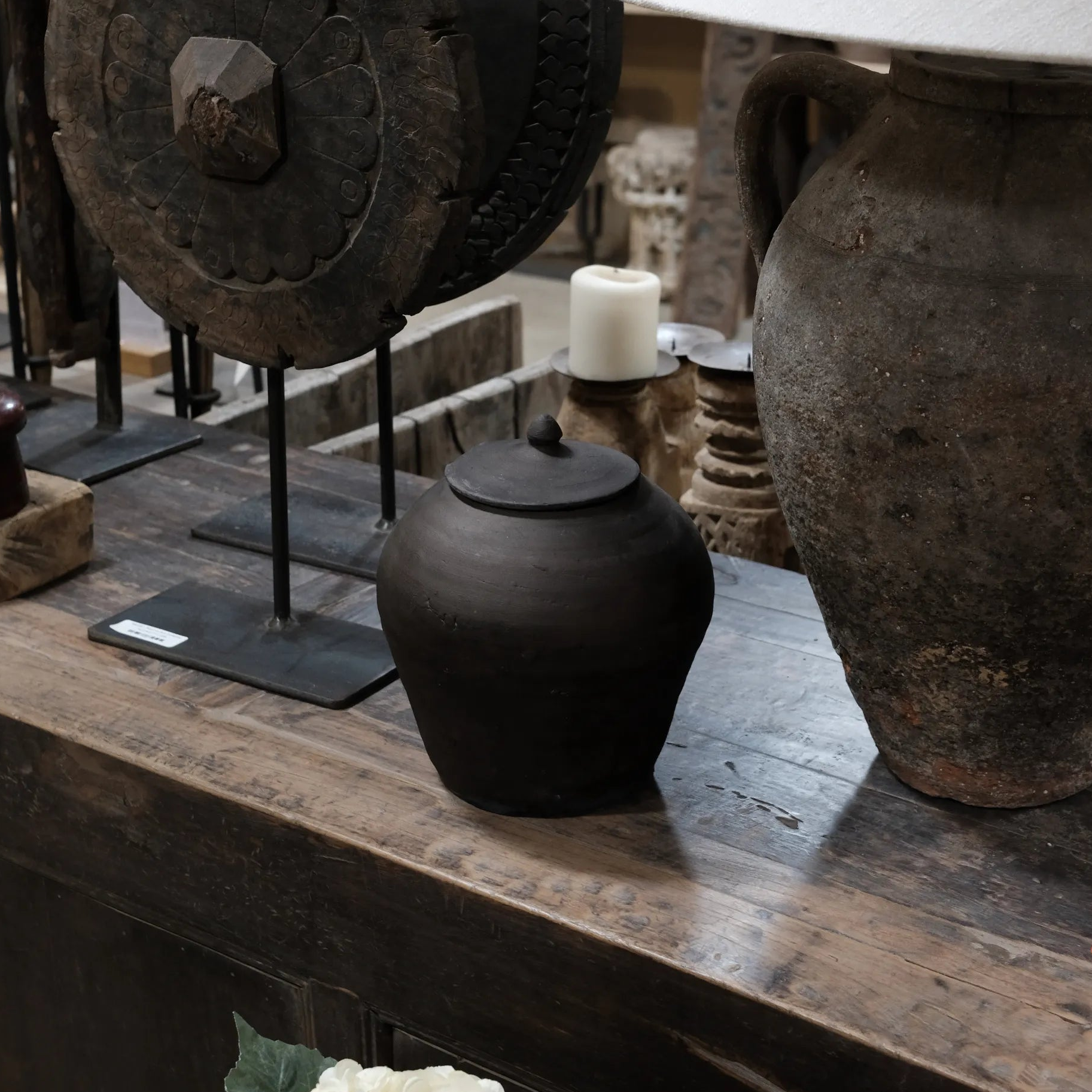 Mian - Pot d'apothicaire en terre cuite à couvercle n°1