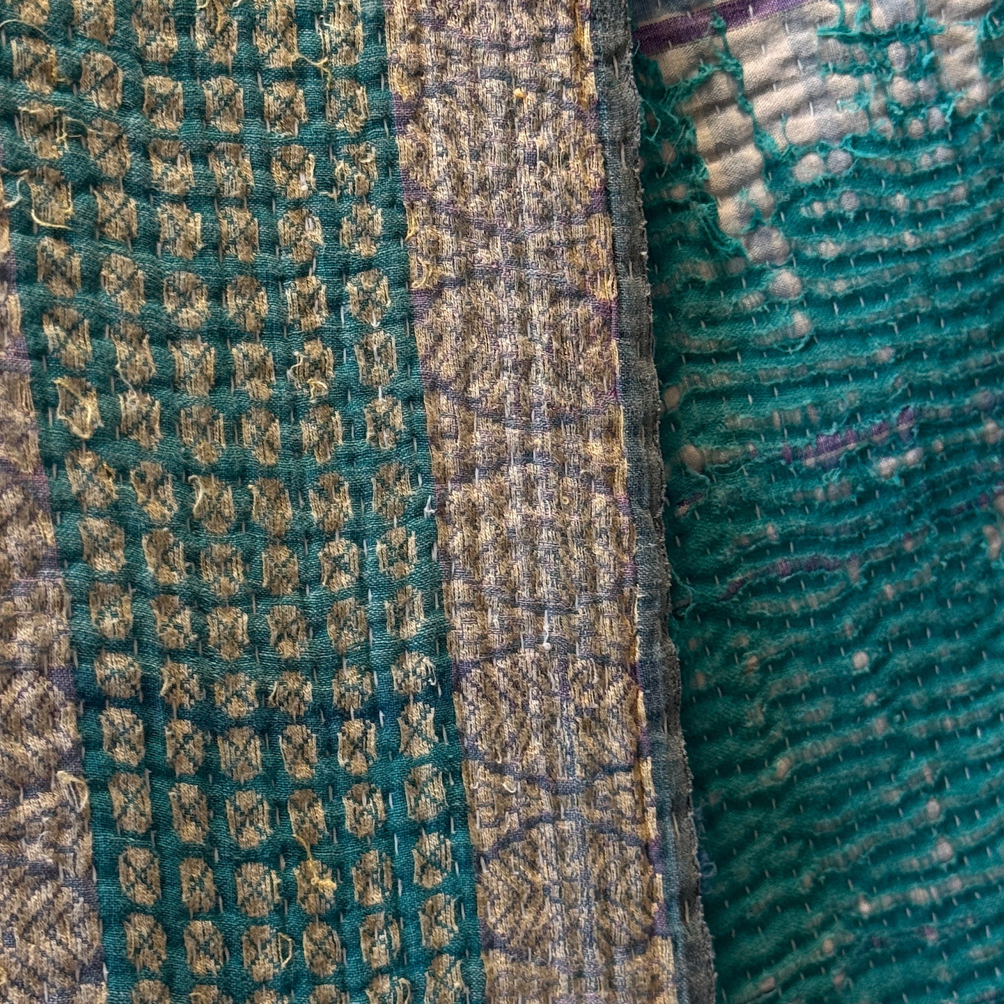 Kantha - Couvre-lit ancien fait-main n°1
