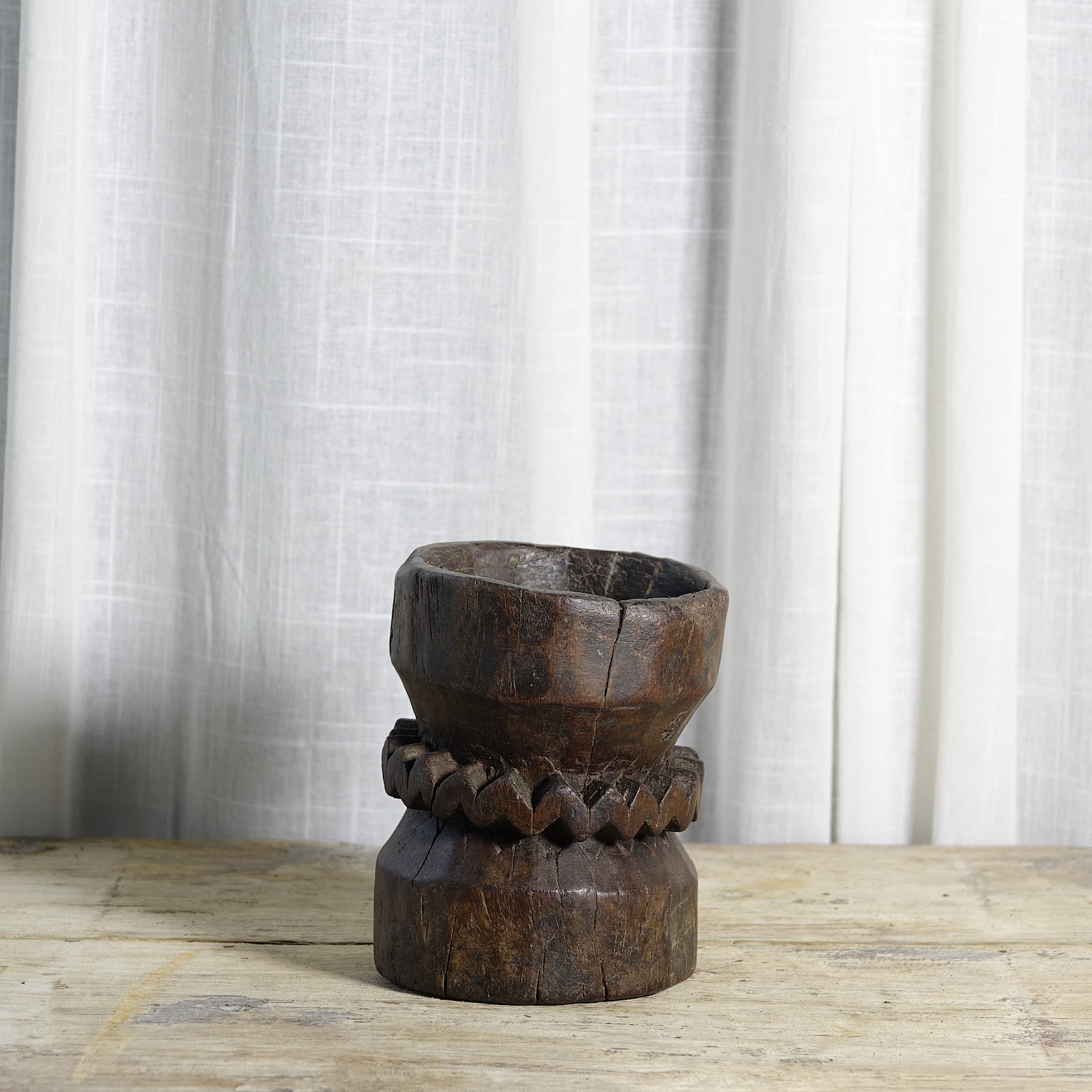 Asika - Pot gravé en bois n°12