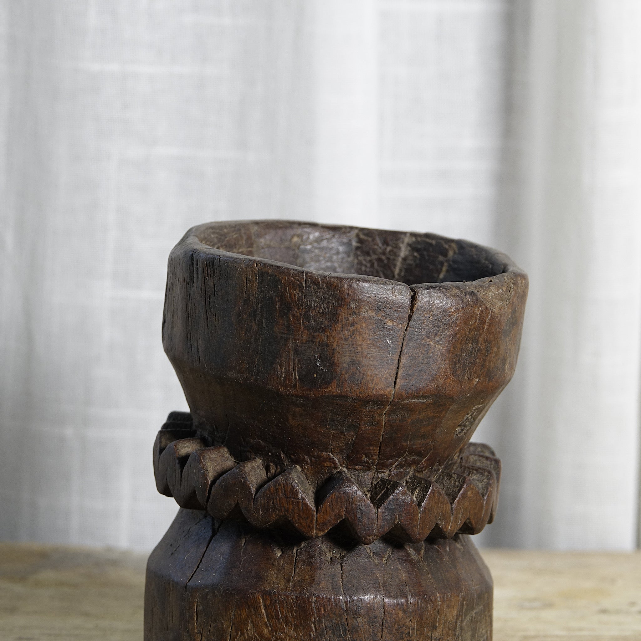 Asika - Pot gravé en bois n°12