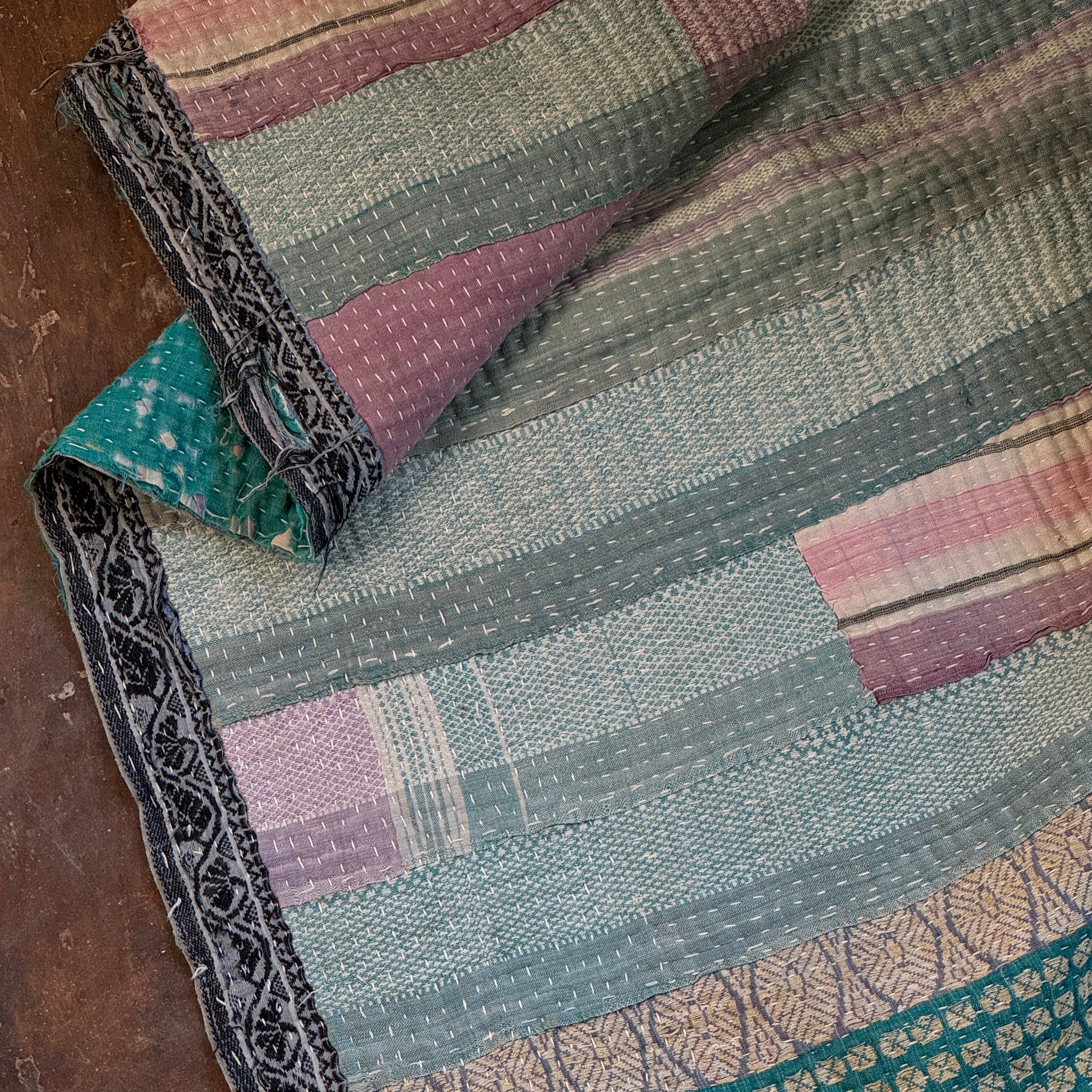 Kantha - Couvre-lit ancien fait-main n°1