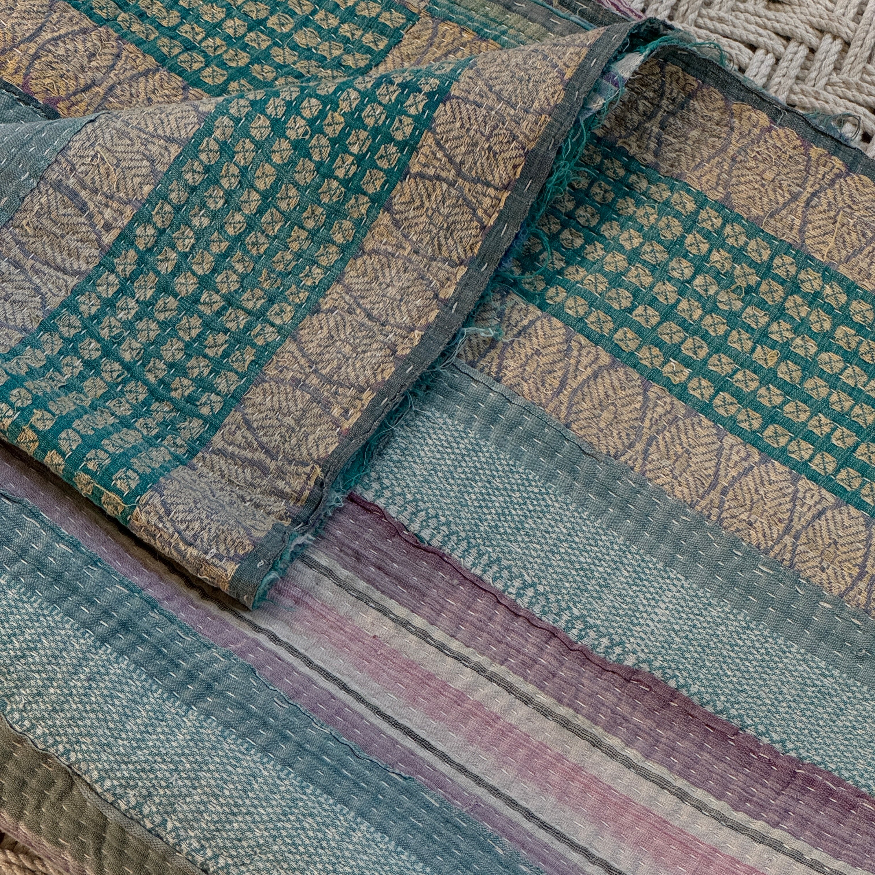 Kantha - Couvre-lit ancien fait-main n°1