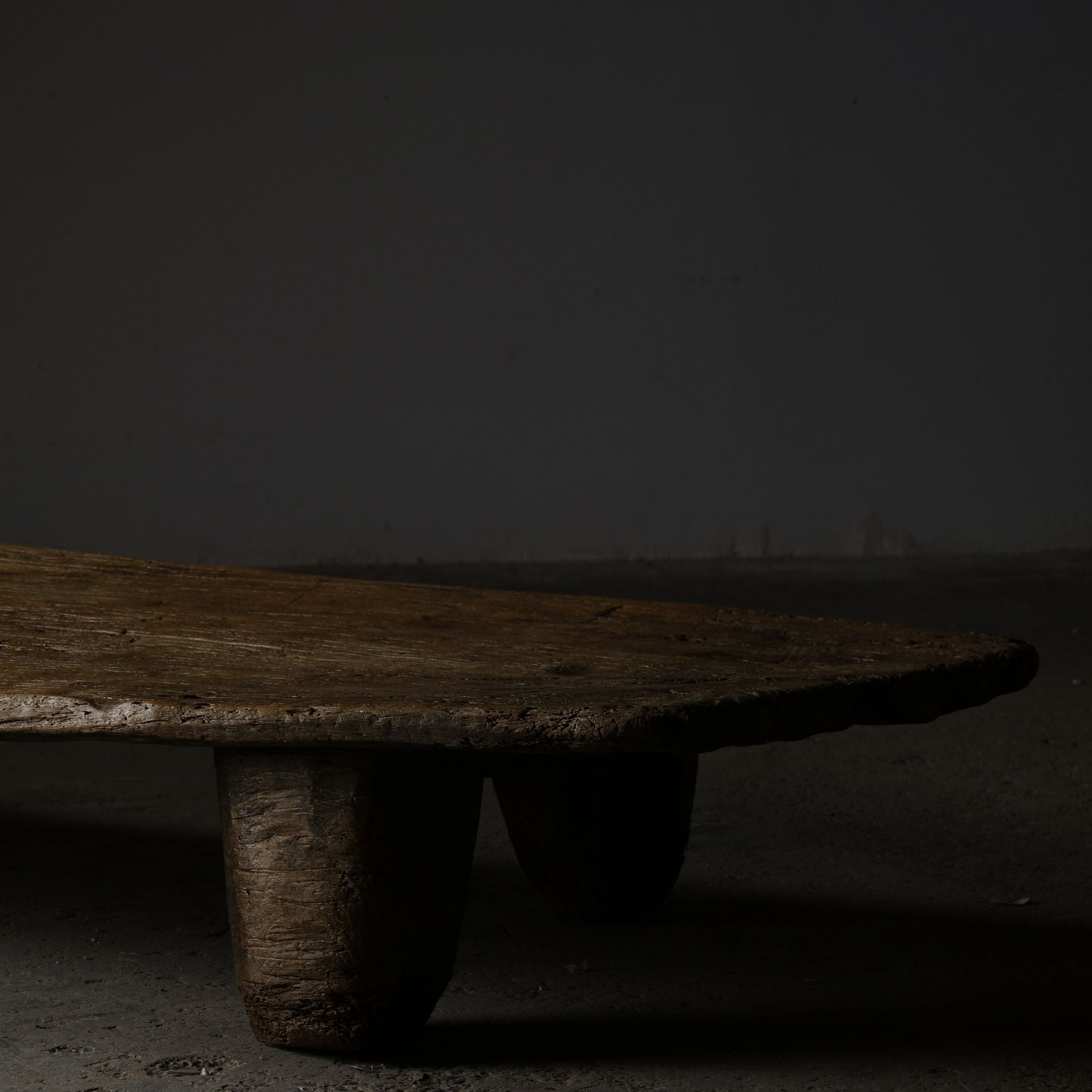 Angami - Authentique table Naga ancienne n°13