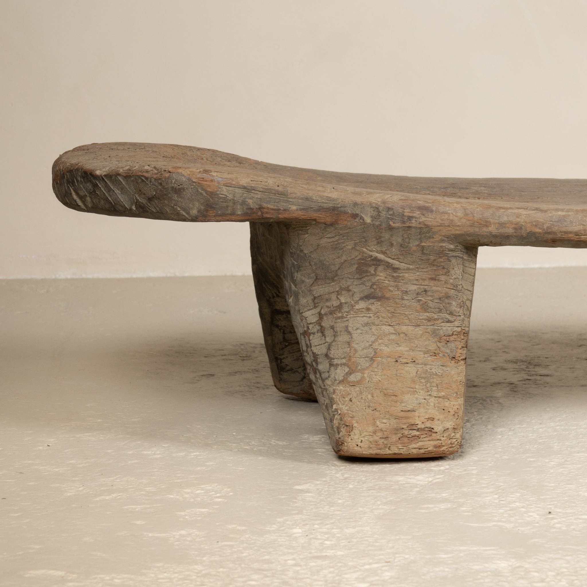 Angami - Authentique table Naga ancienne n°1
