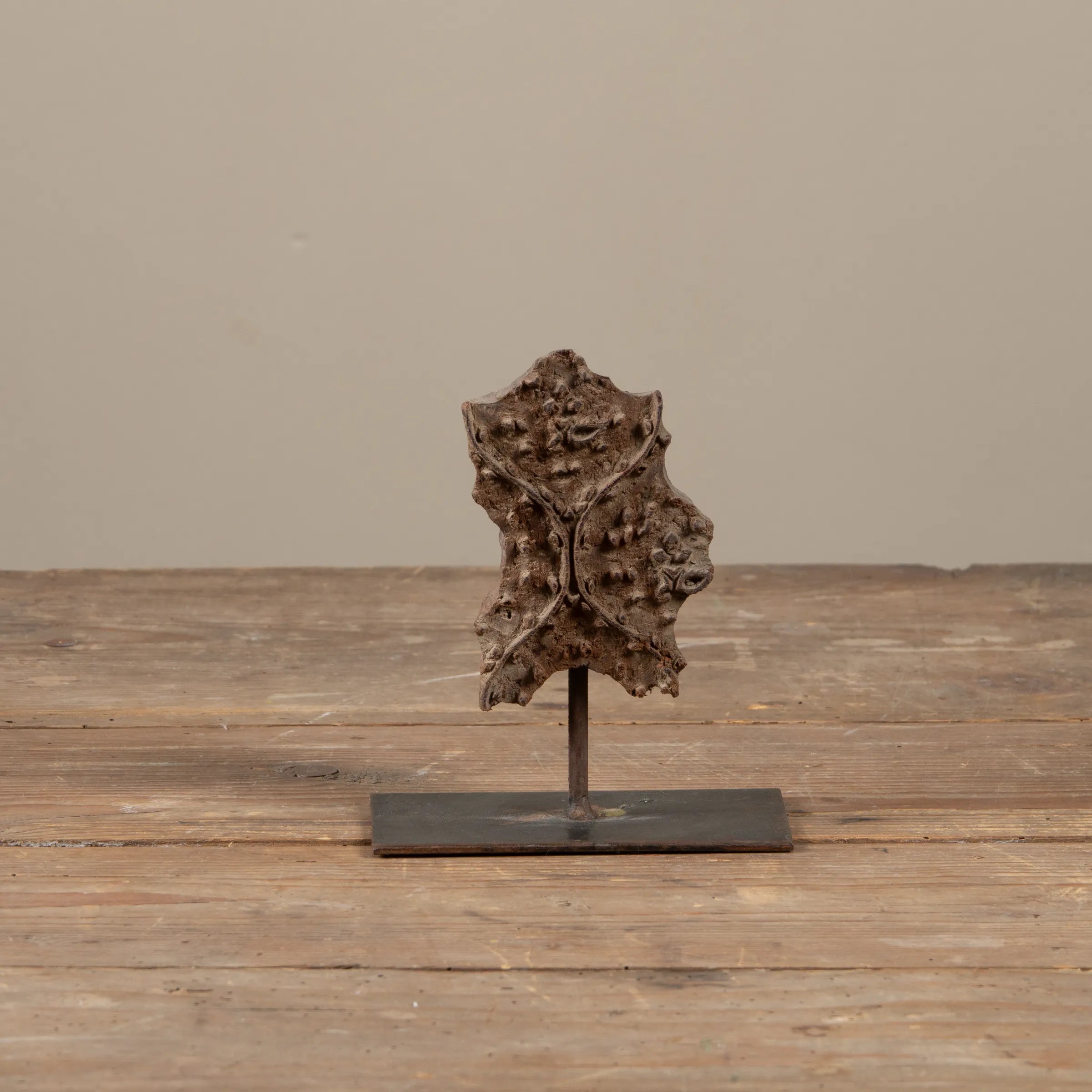 Lakdi - Ancien tampon de blockprint sur pied n°16