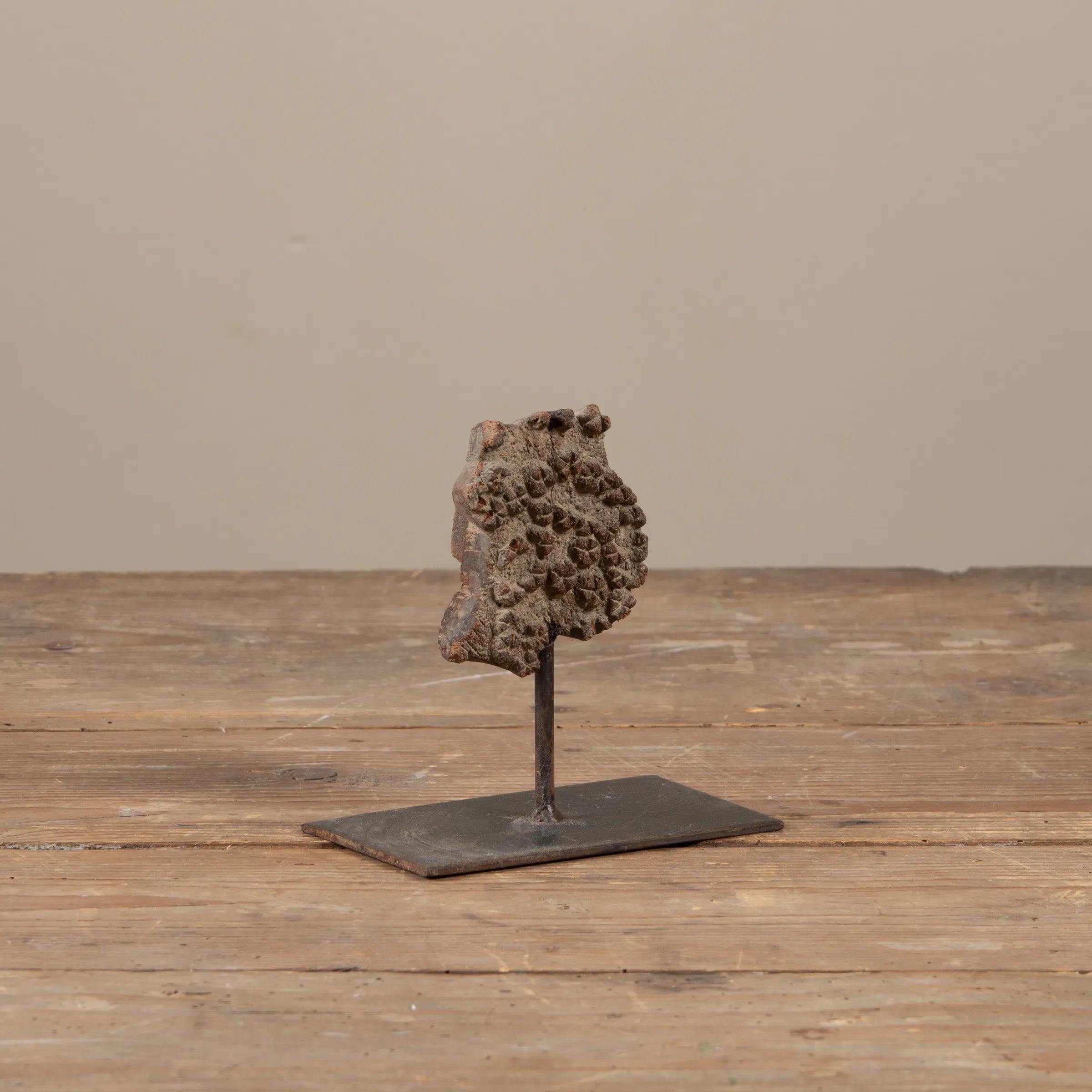 Lakdi - Ancien tampon de blockprint sur pied n°17