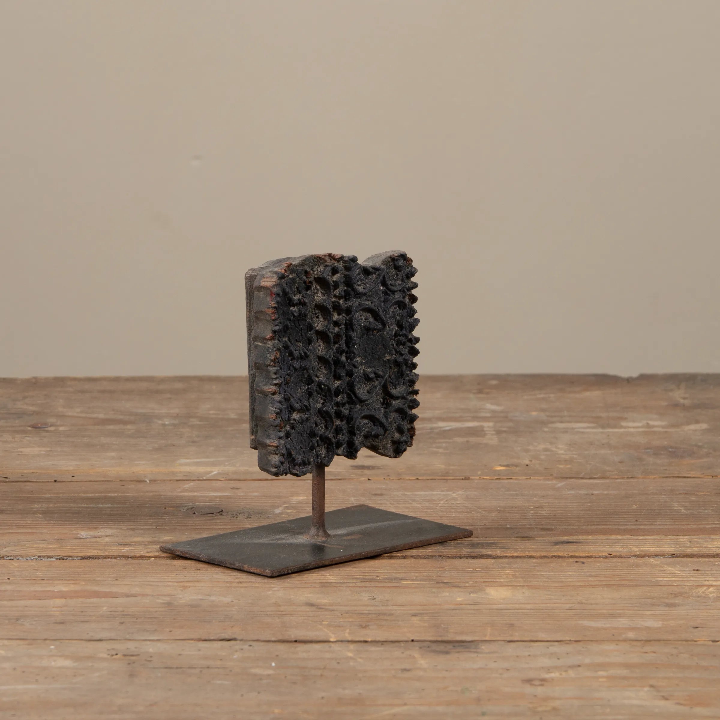 Lakdi - Ancien tampon de blockprint sur pied n°24