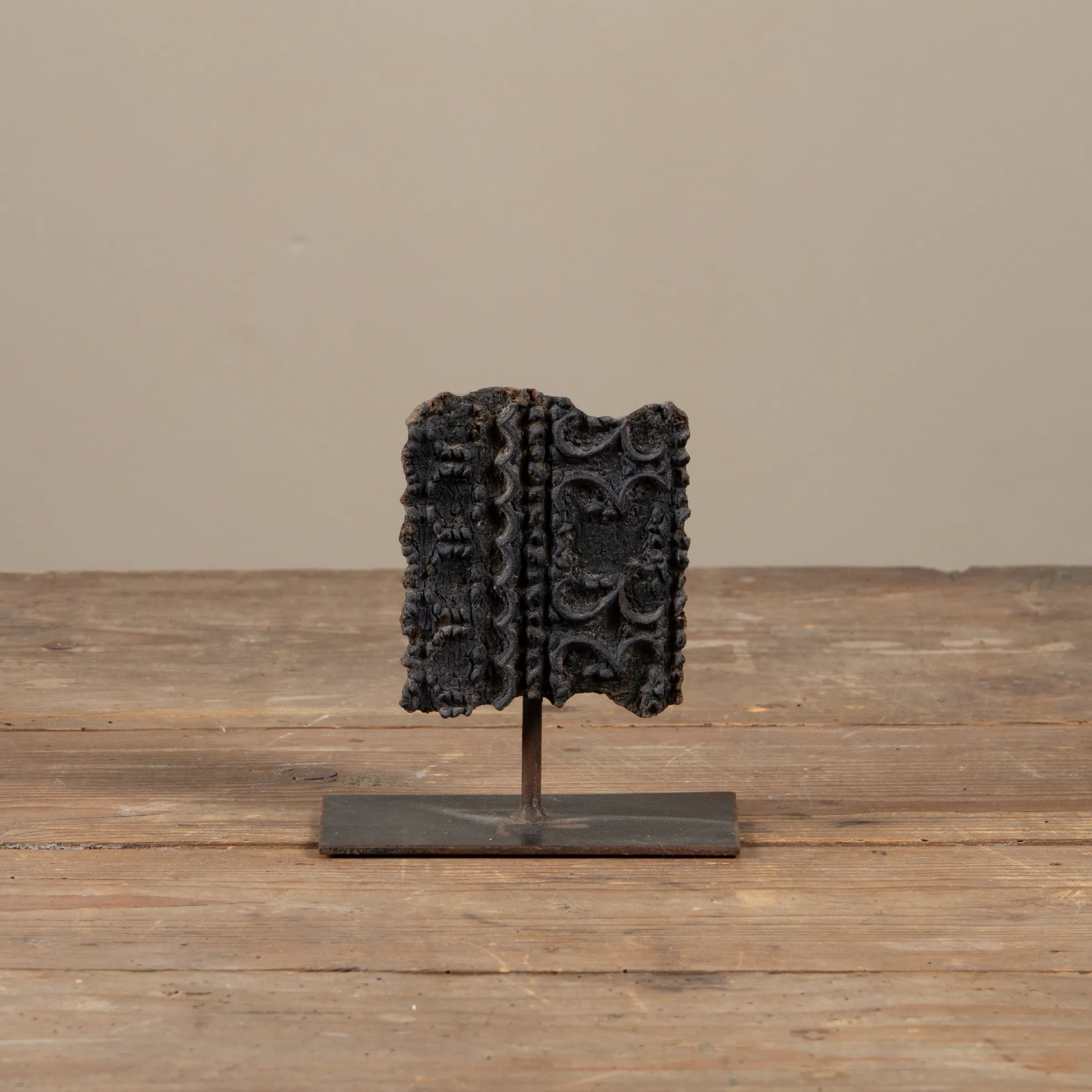 Lakdi - Ancien tampon de blockprint sur pied n°24