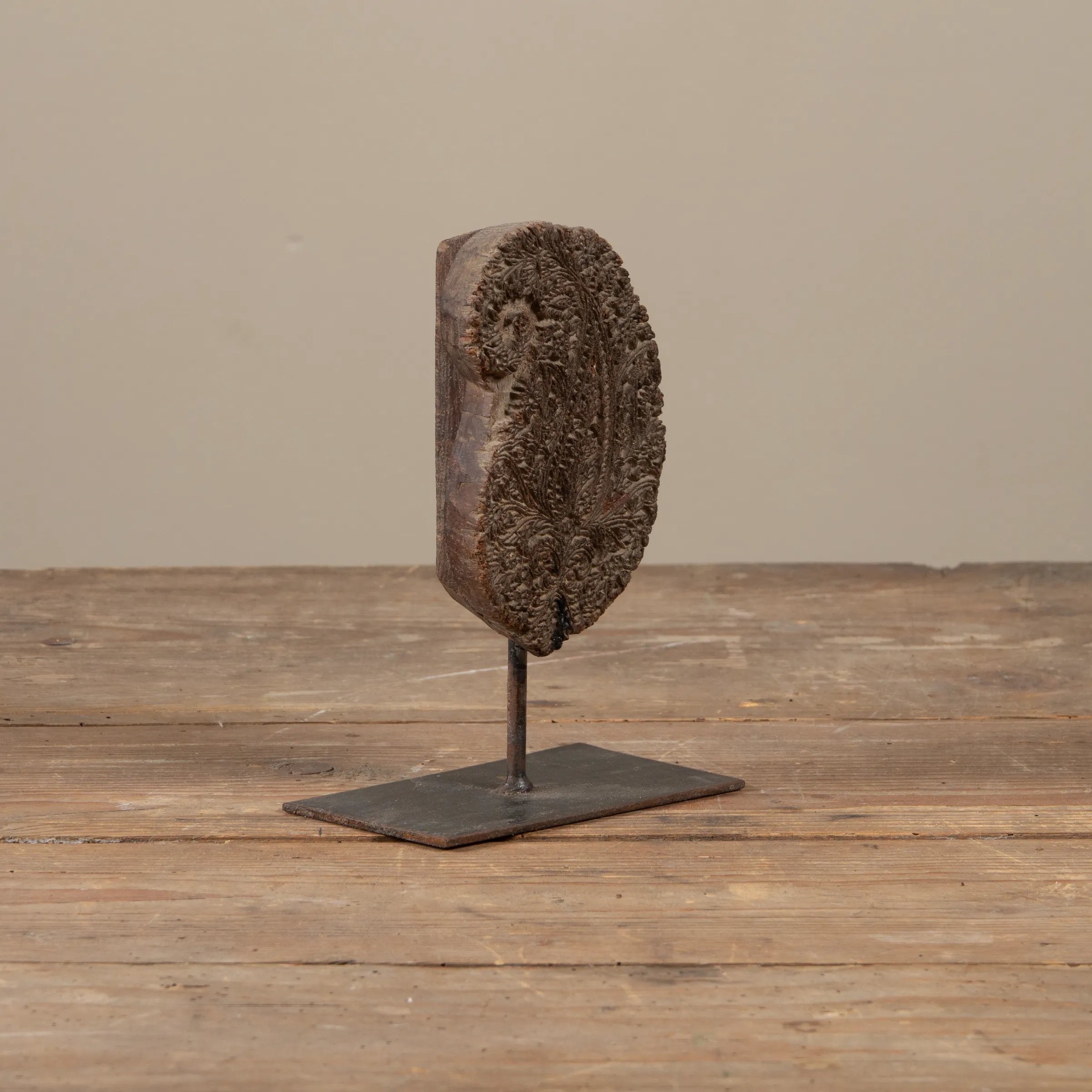 Lakdi - Ancien tampon de blockprint sur pied n°44