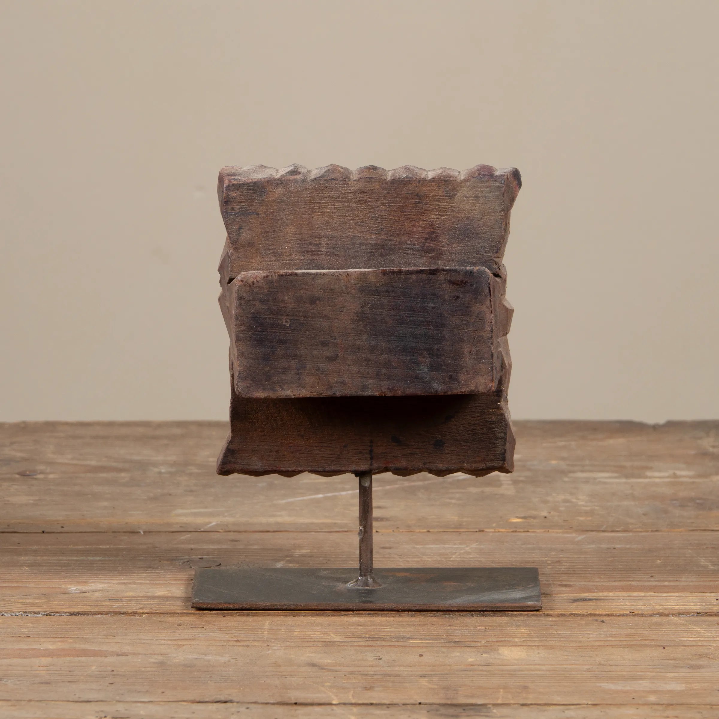 Lakdi - Ancien tampon de blockprint sur pied n°56
