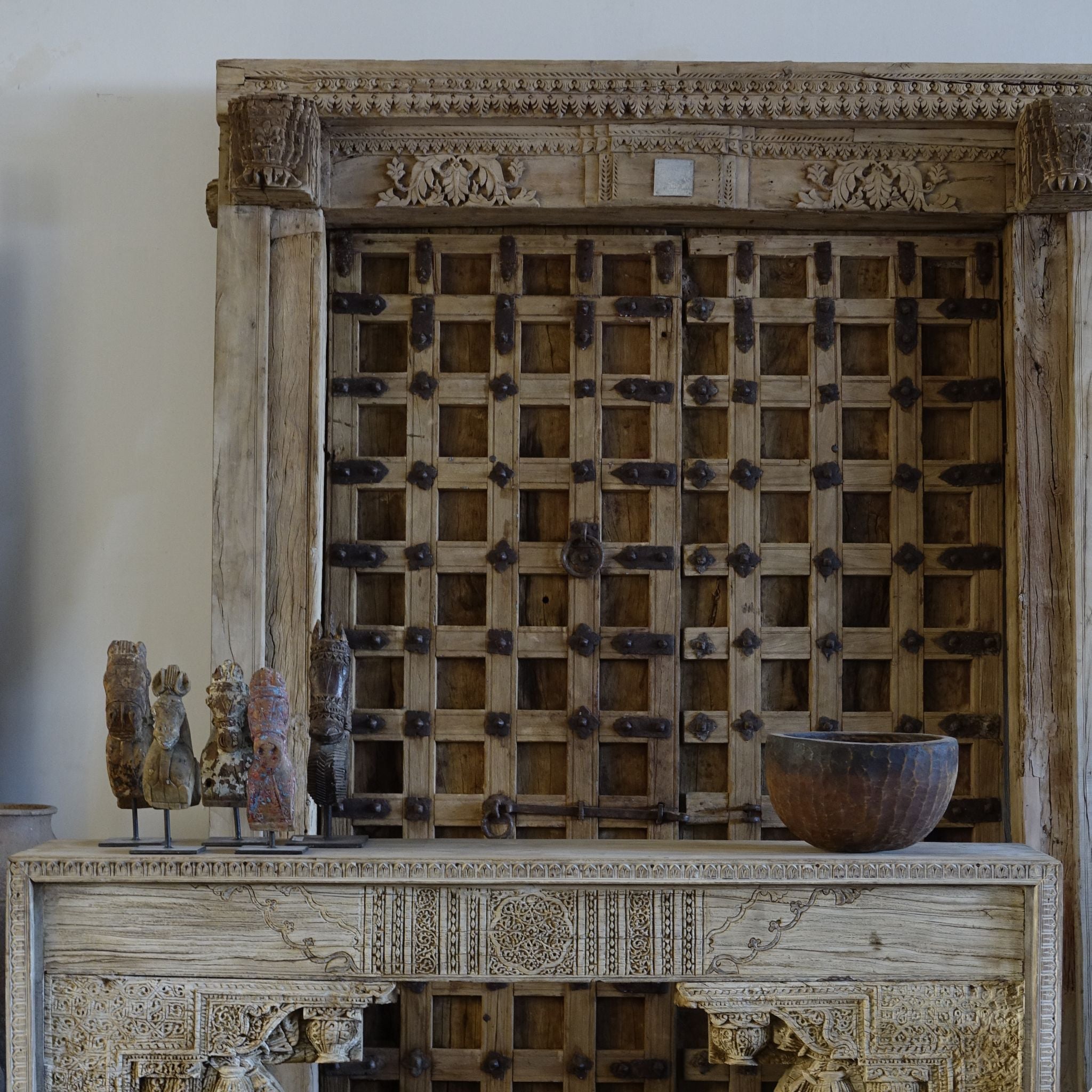 Dharnok - Ancienne porte indienne en bois massif