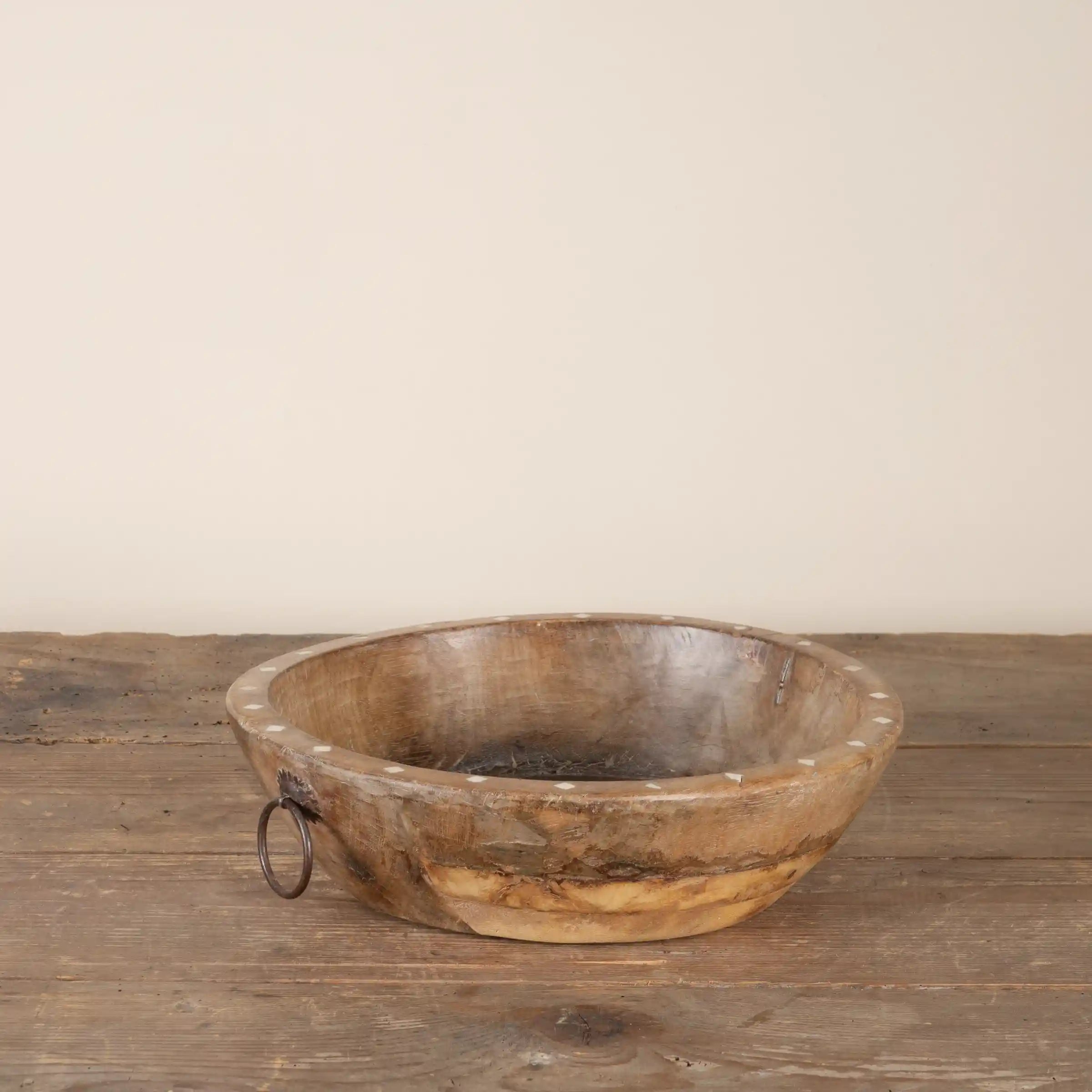 Ajawa - Corbeille en bois ancien et incrustations en os n°5