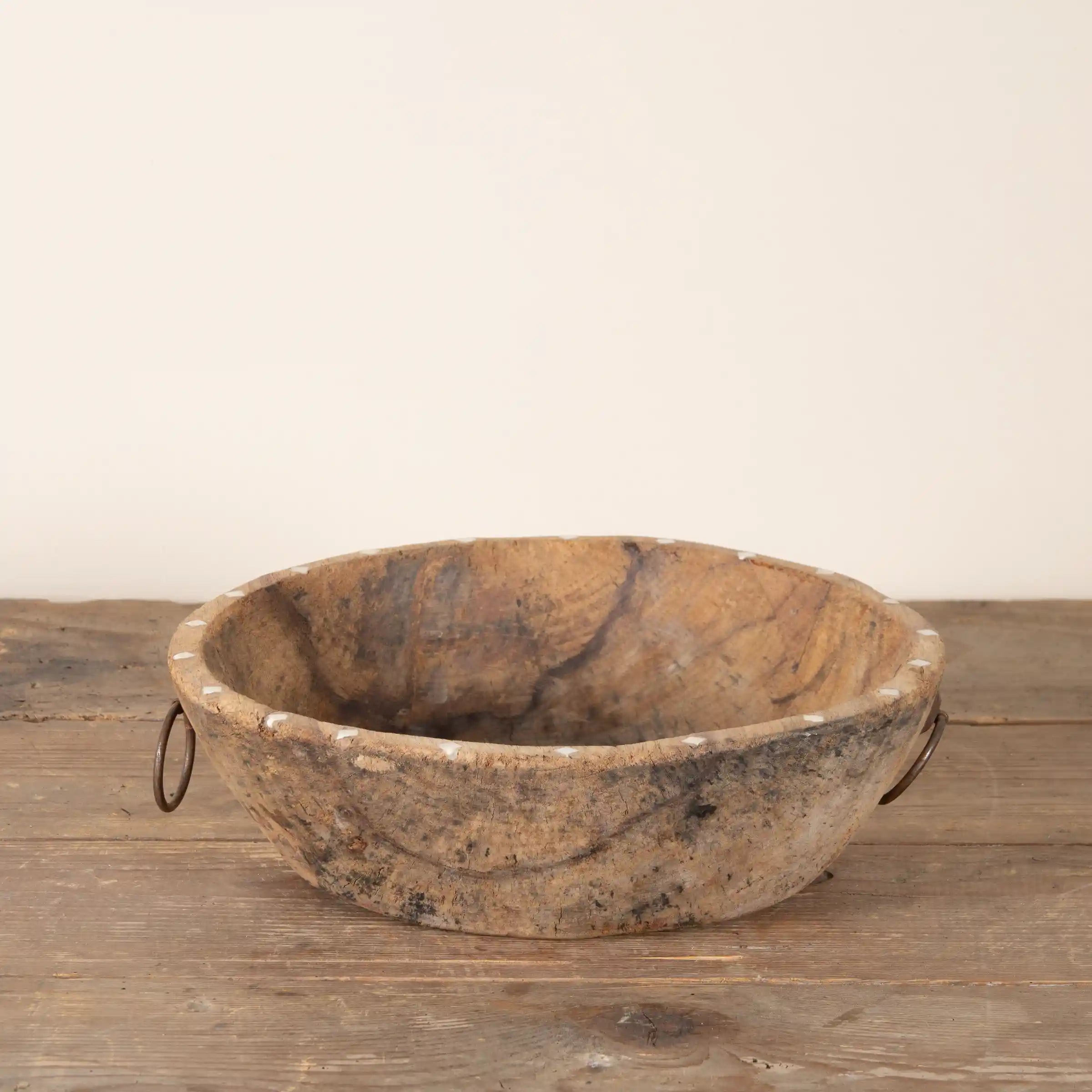 Ajawa - Corbeille en bois ancien et incrustations en os n°6