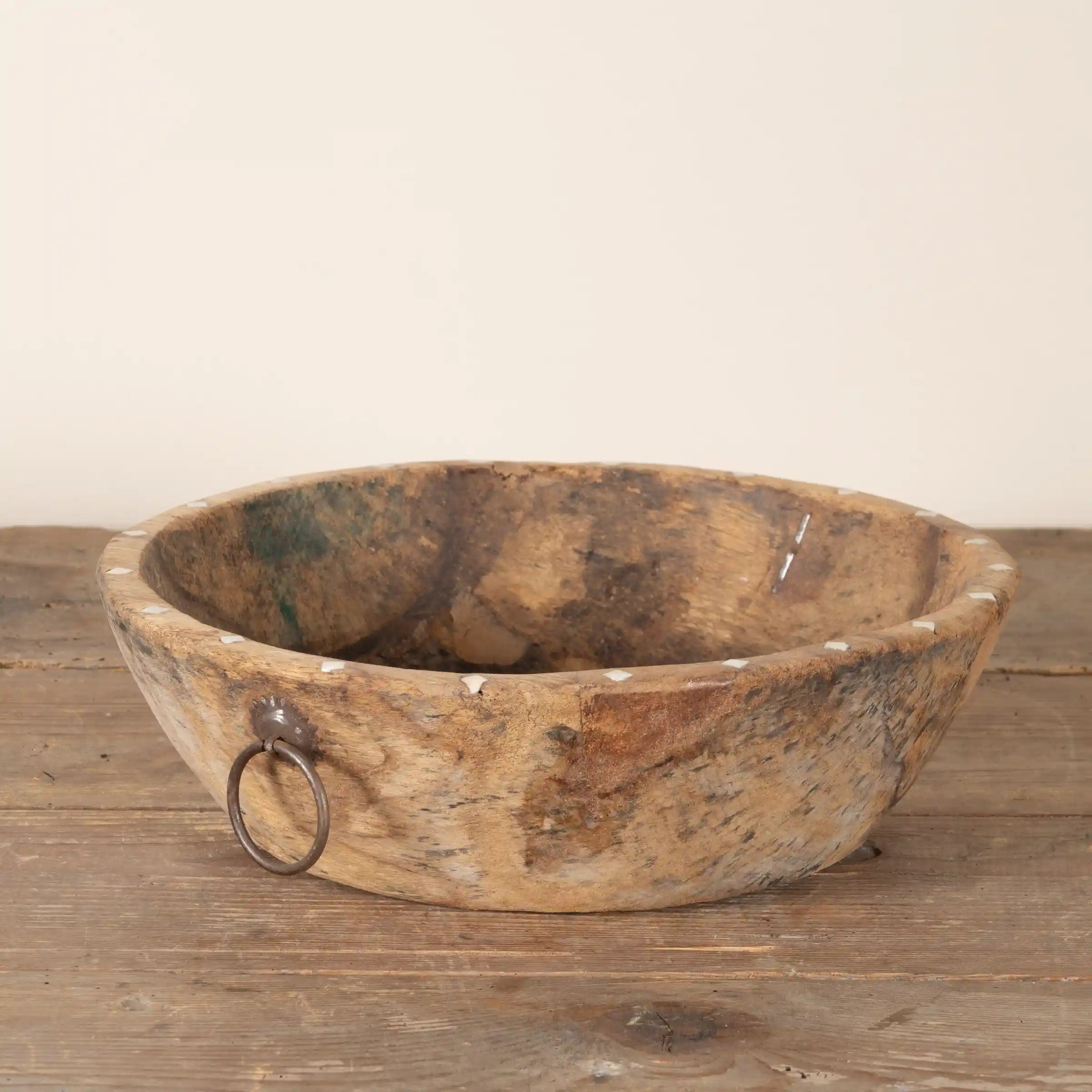 Ajawa - Corbeille en bois ancien et incrustations en os n°6