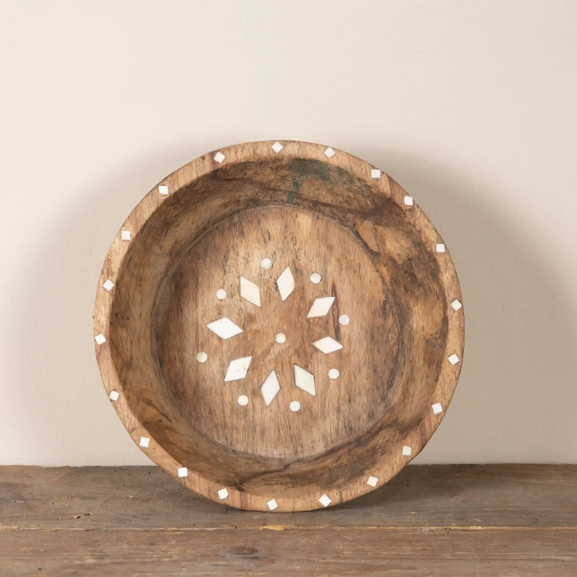Ajawa - Corbeille en bois ancien et incrustations en os n°6