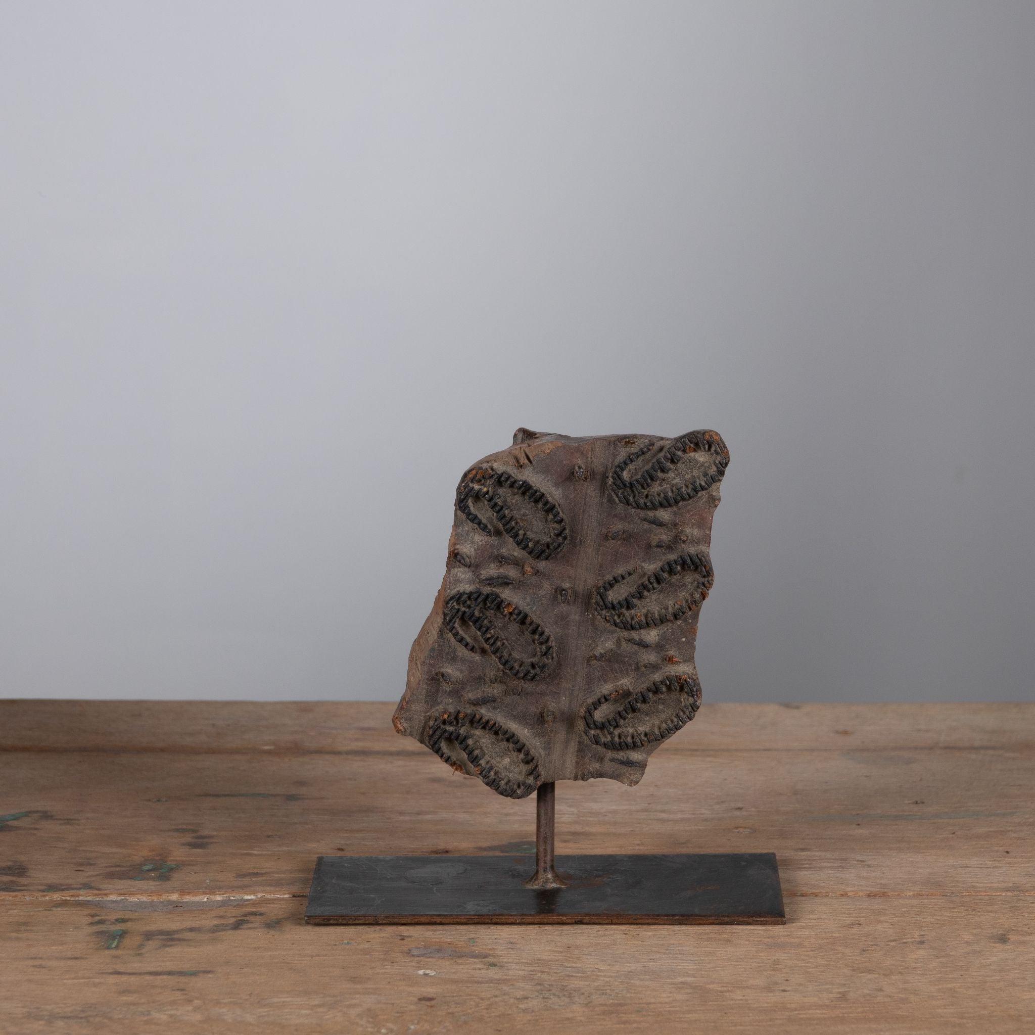 Lakdi - Ancien tampon de blockprint sur pied n°10