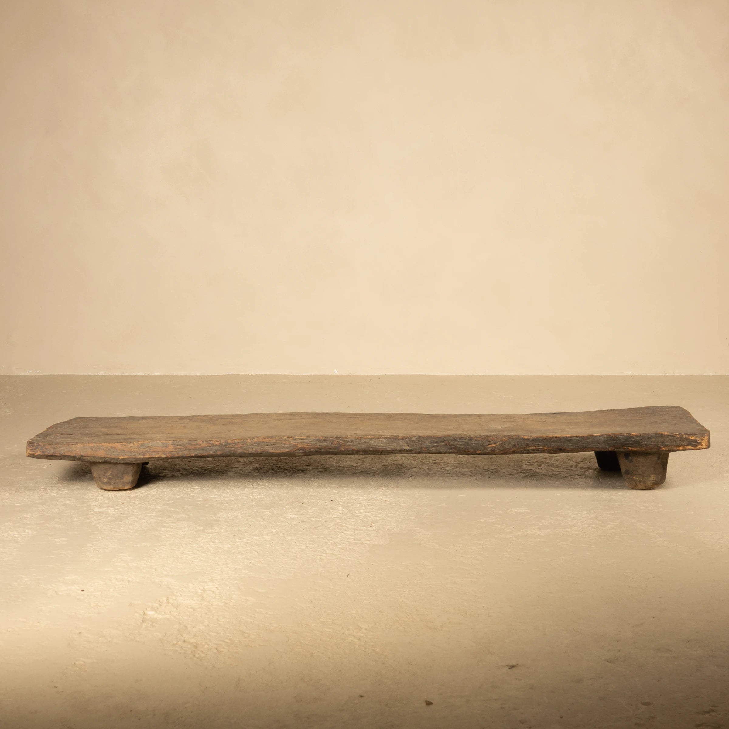 Angami - Authentique table Naga ancienne n°3