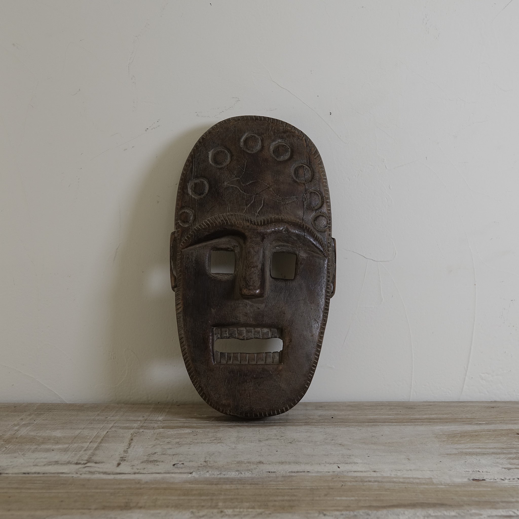 Nakab - Masque en bois massif de l'Himalaya n°1
