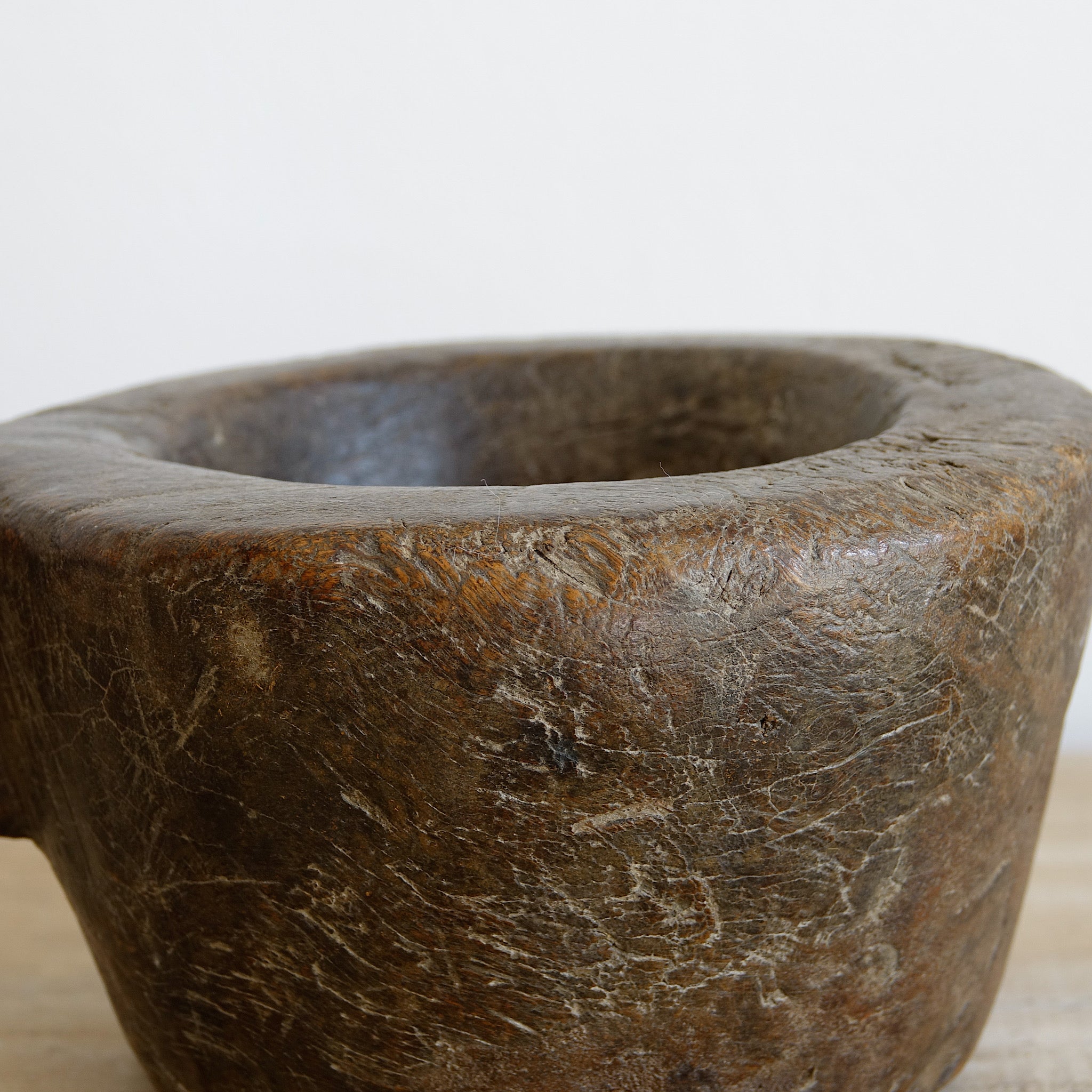 Kiphire - Pot en bois du Nagaland n°6