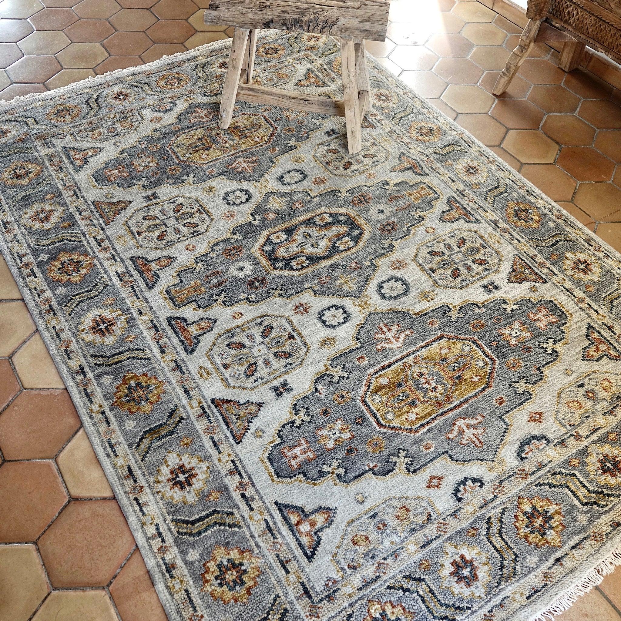 Dharani - Tapis noué en laine - Orpaï Studio