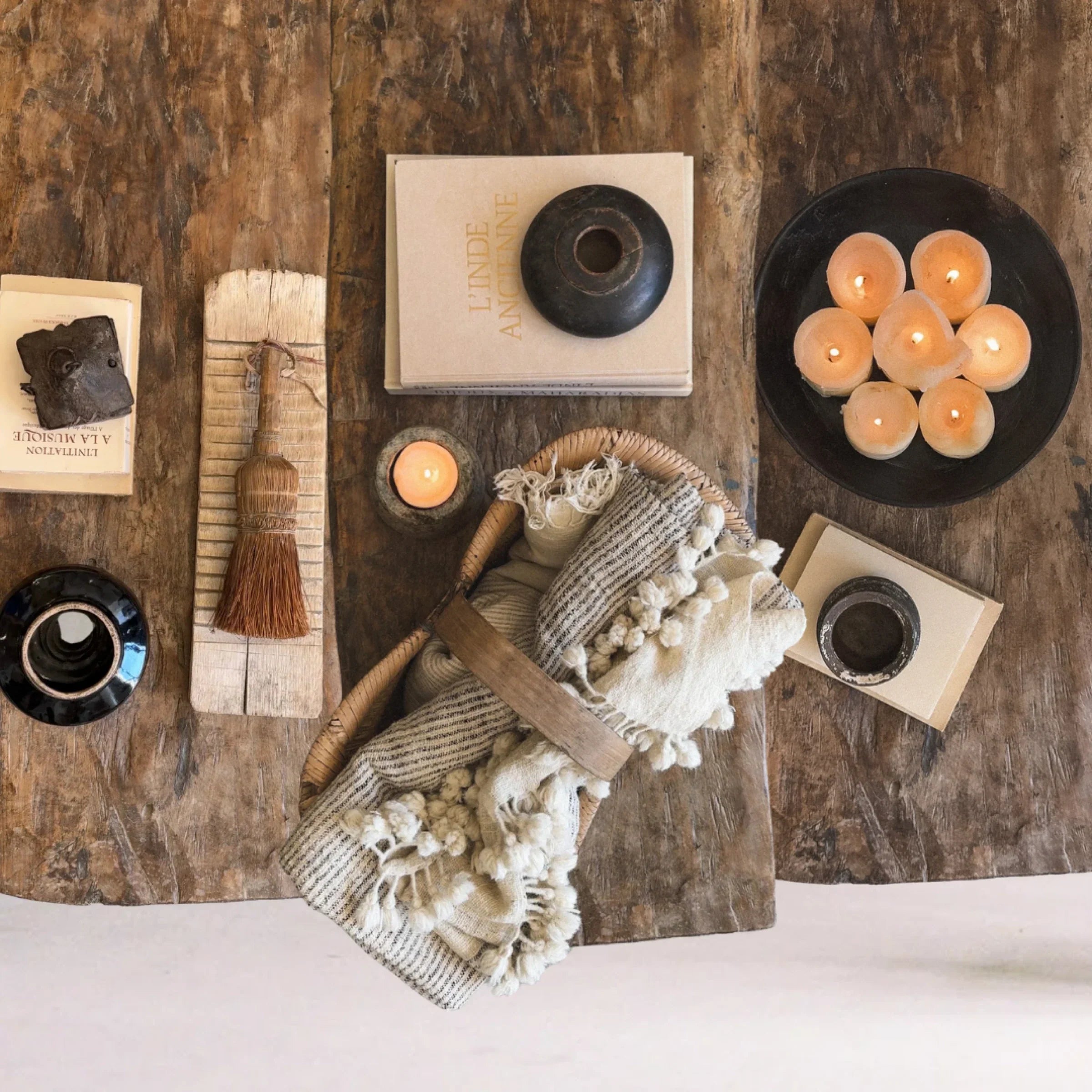 Comment décorer une table basse ? Nos conseils & idées