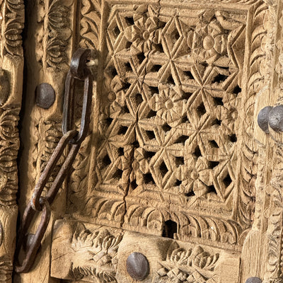 Khara - Carved Indian door n°2