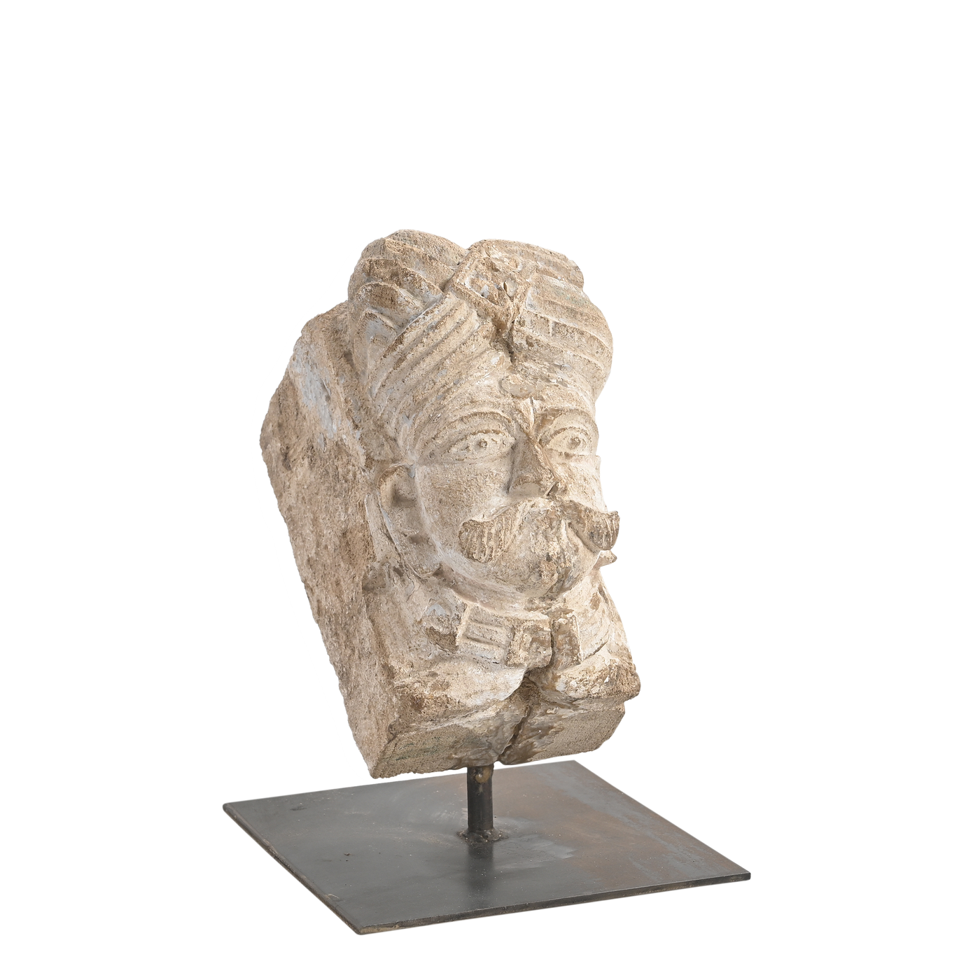 Jhareli - Tête sculptée en pierre n°1