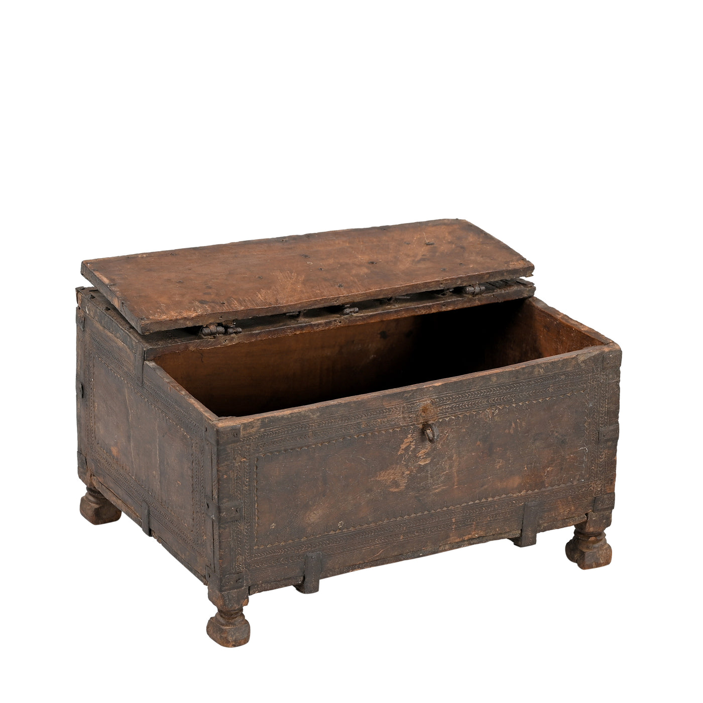 Peti - Wooden dowry chest n ° 6