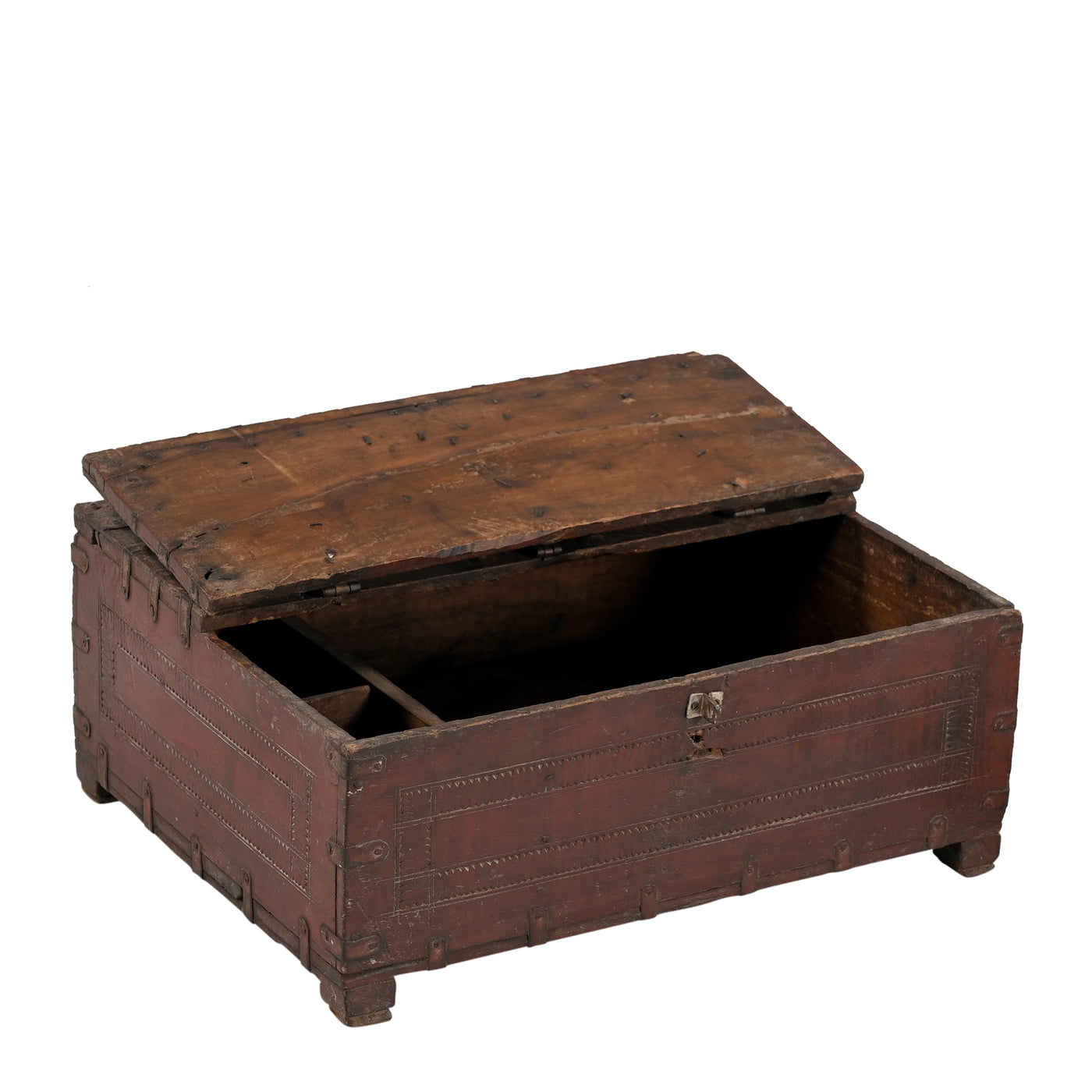 Peti - Wooden dowry chest n ° 12