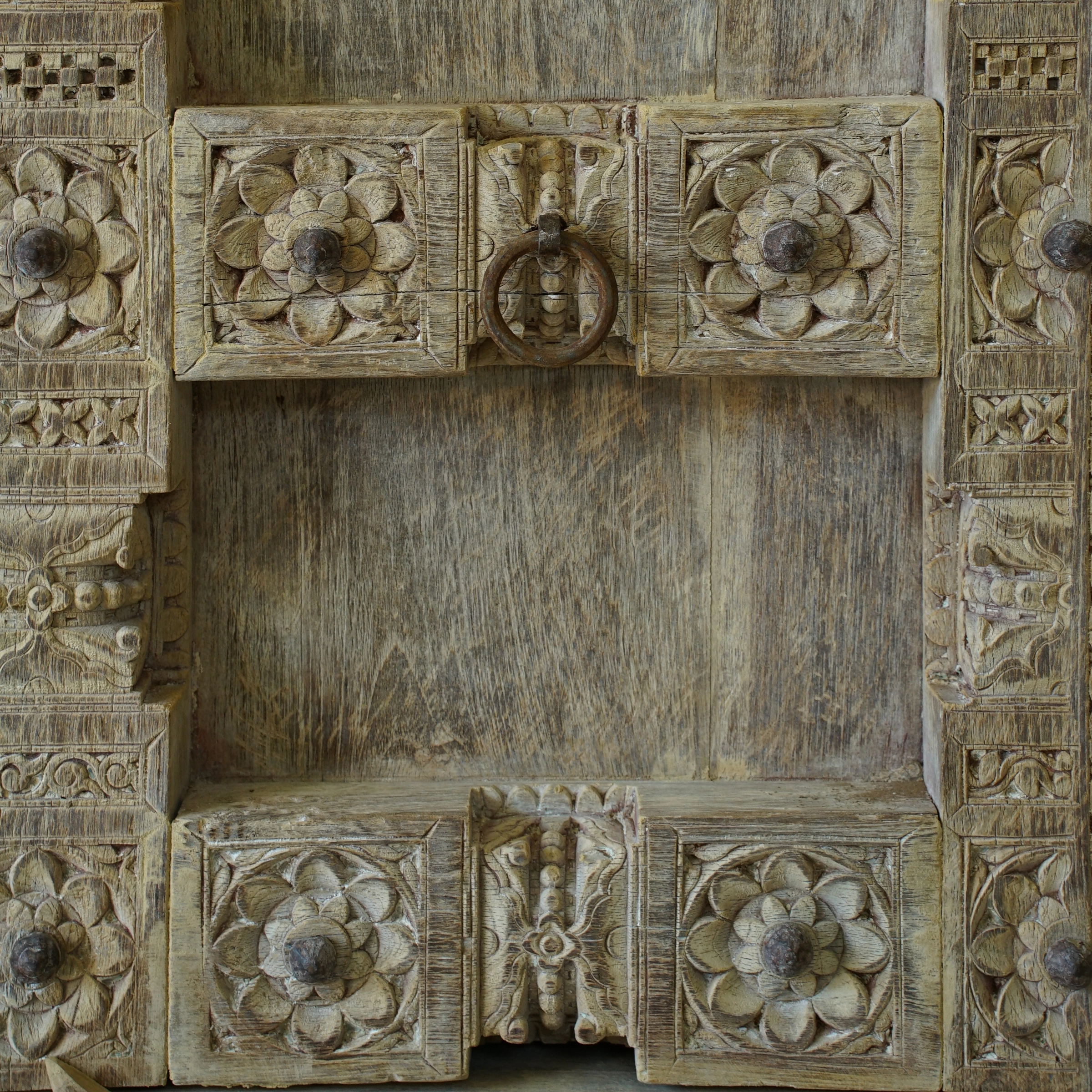 Ashta - Buffet indien sculpté n°5