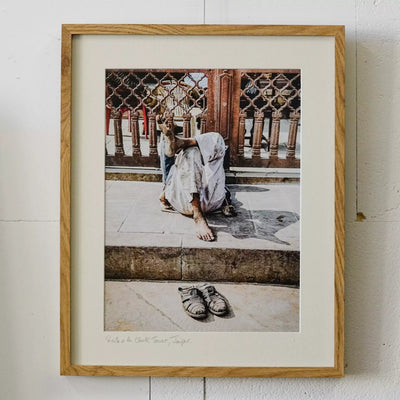 Sieste à la Clock Tower, Jaipur - Photographie encadrée