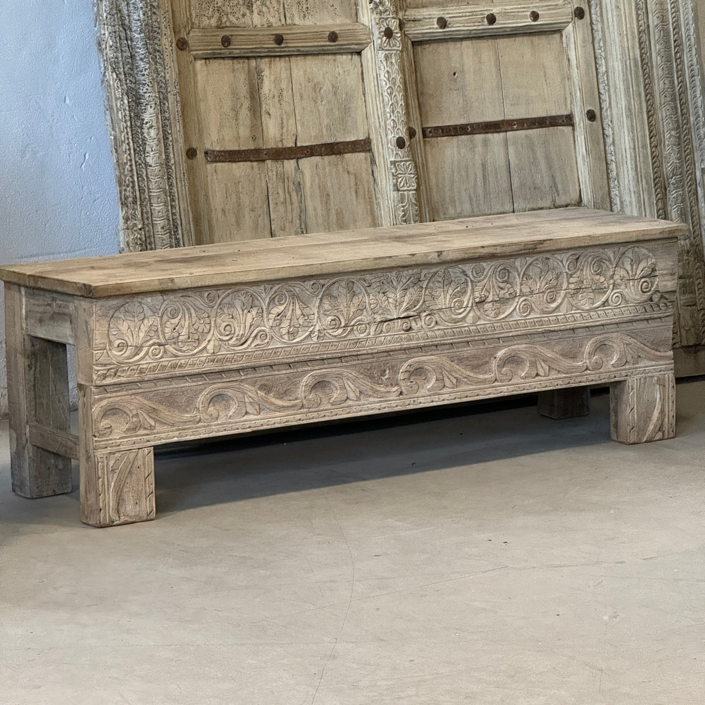 Takht - Wooden bench n ° 8