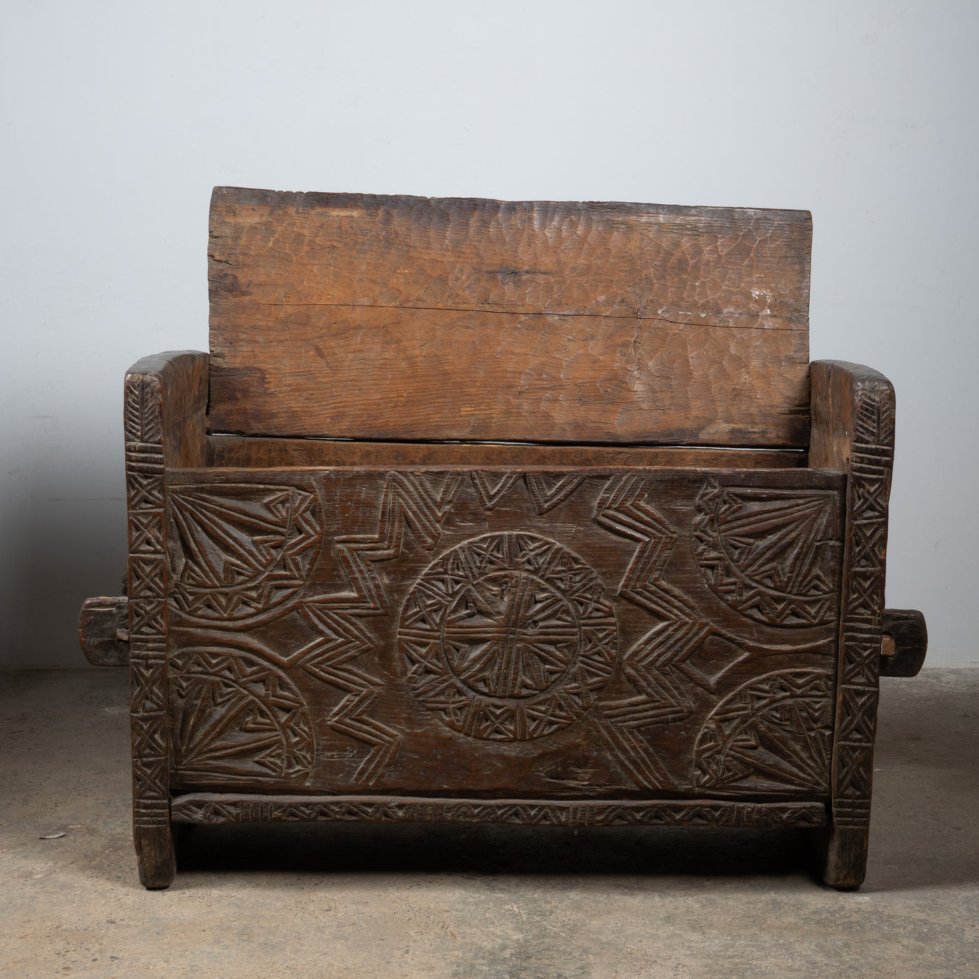 Sandook - old Himachal chest n ° 12