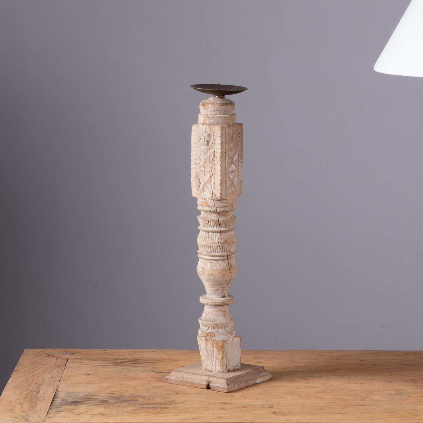 JYOTI - Light wooden candle holder carved nº2