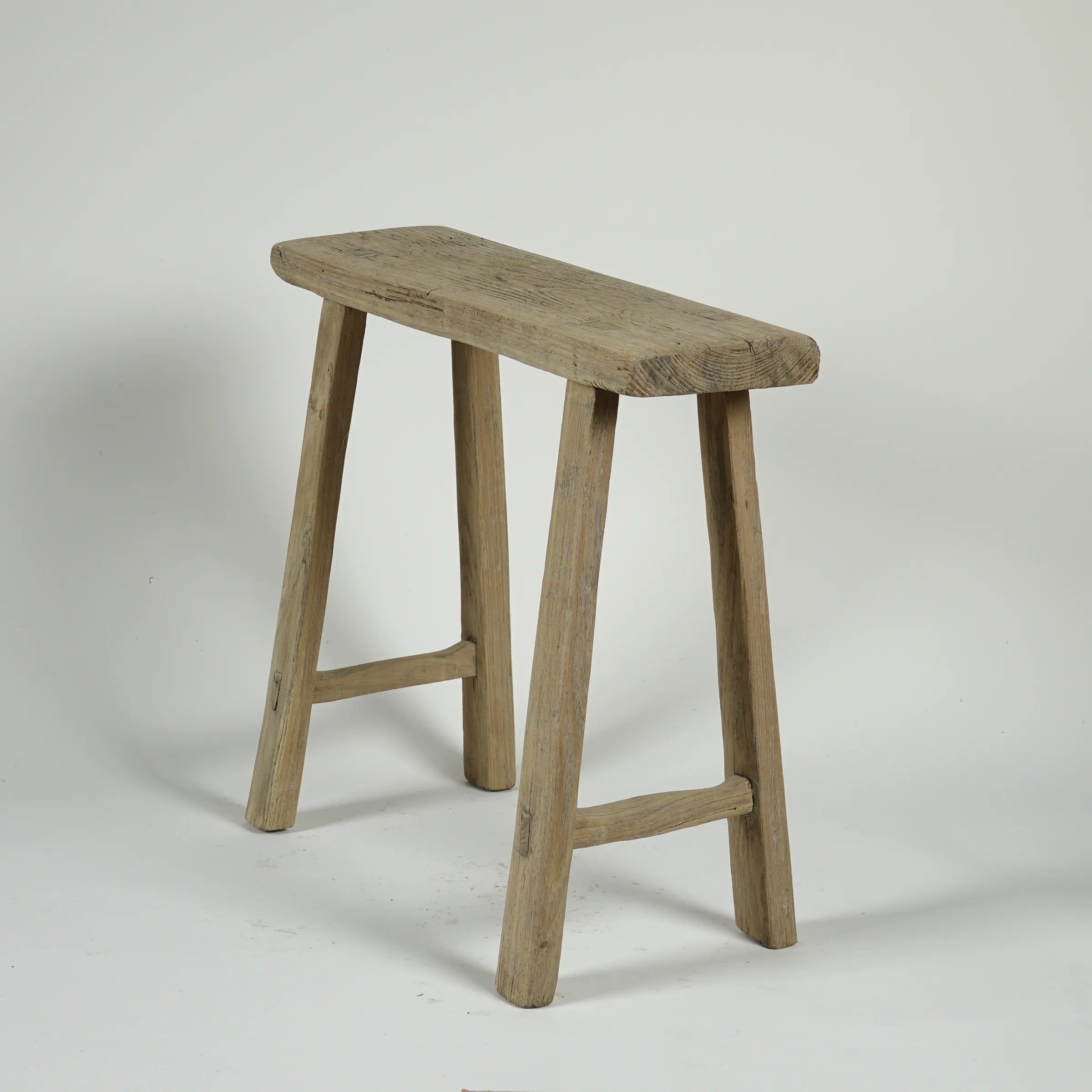 Zao - Tabouret rectangulaire en orme ancien n°10